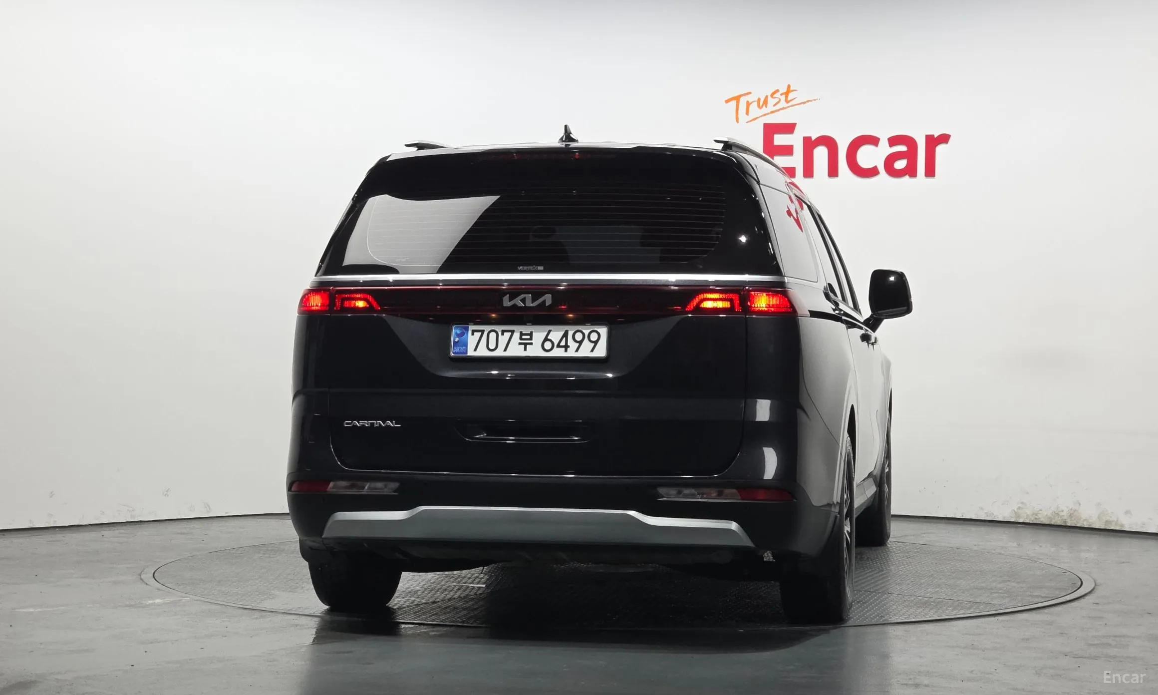 Kia Carnival Gen 4 превью 4