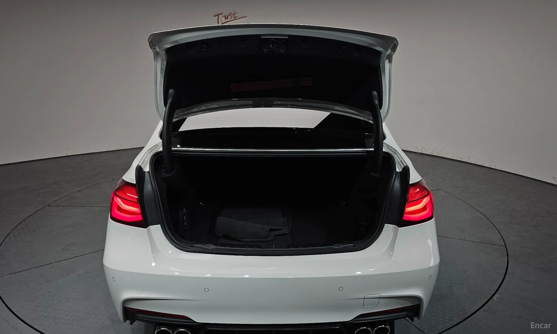 BMW 3 Series (F30) превью 20