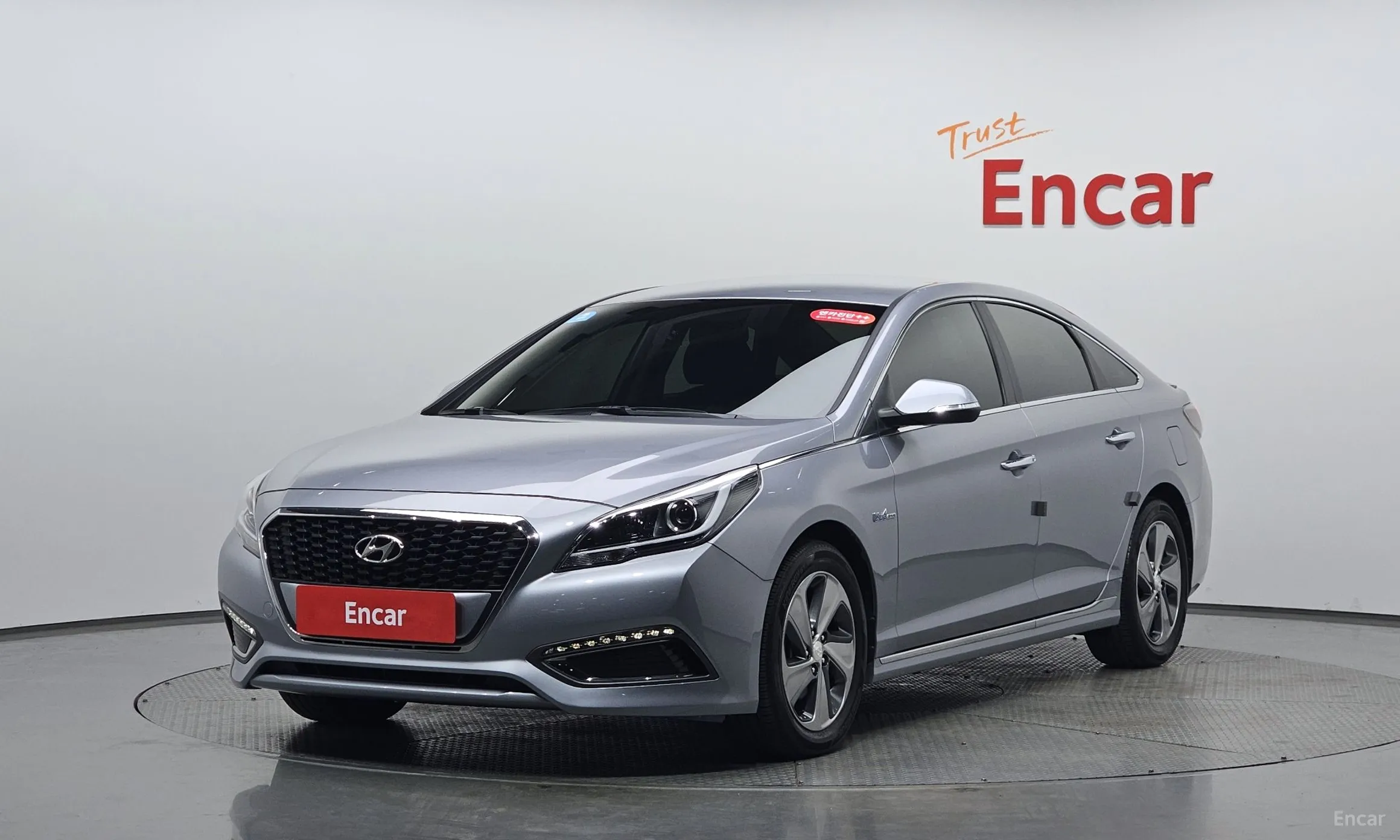 Hyundai LF Sonata Hybrid