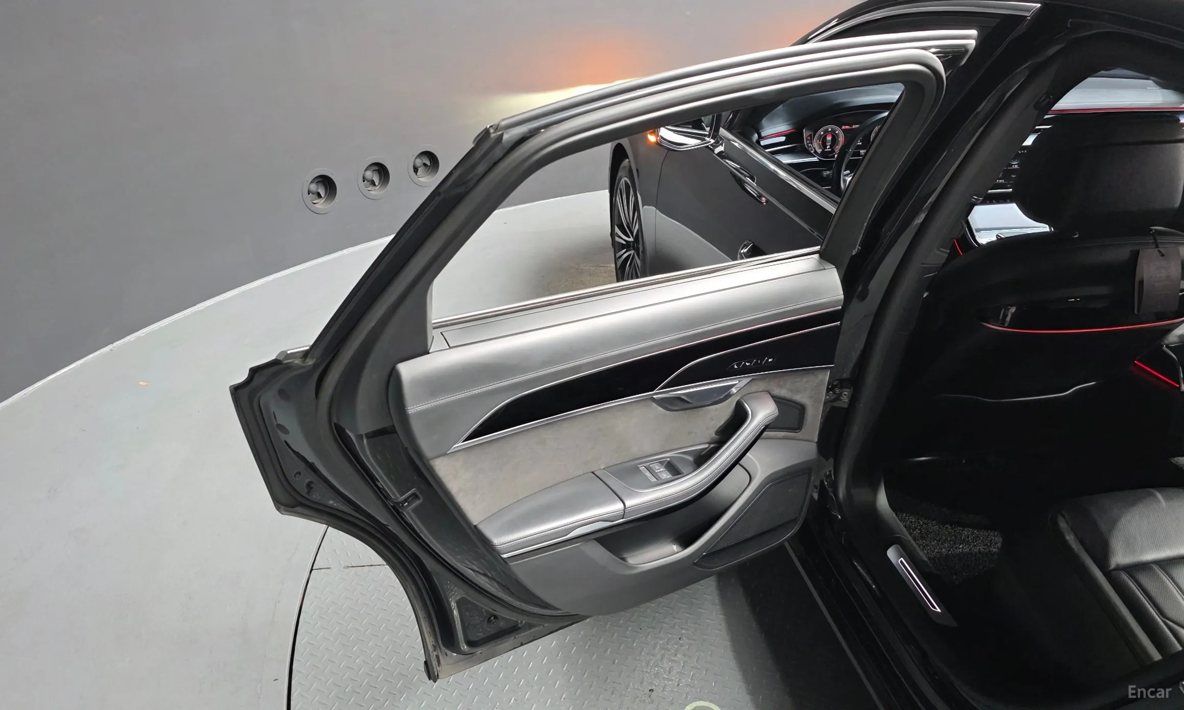 Audi A8 (D5) превью 10