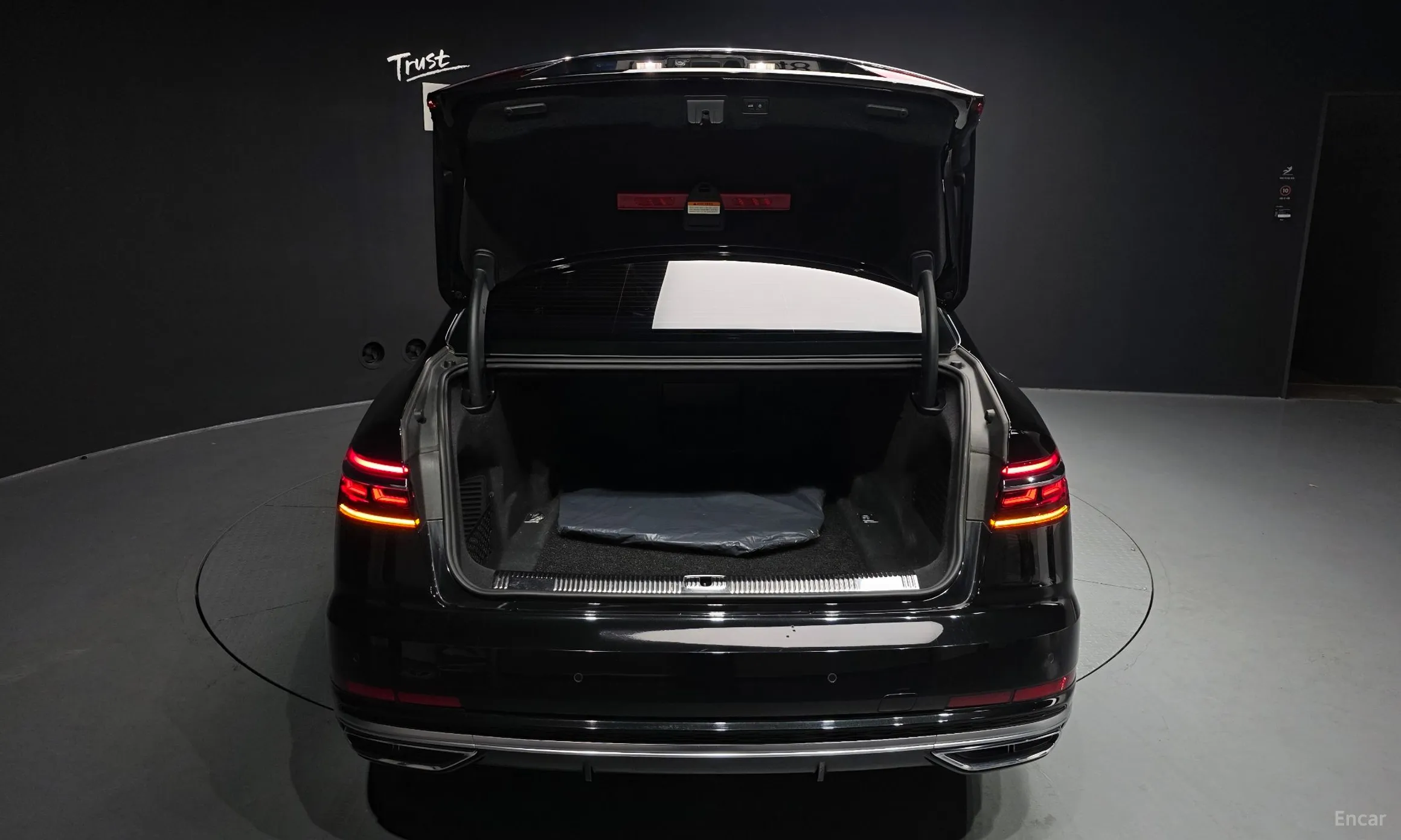 Audi A8 (D5) превью 20