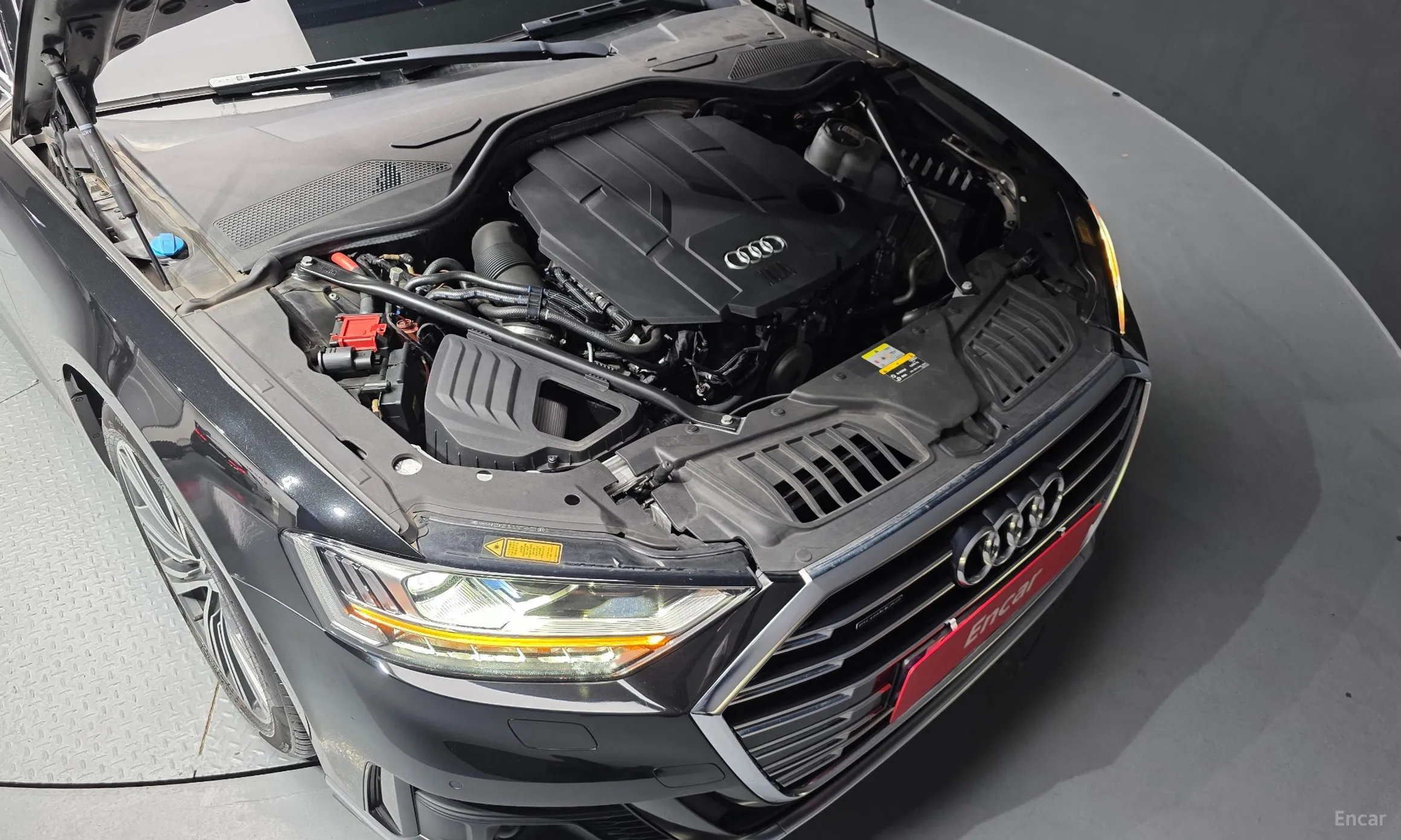 Audi A8 (D5) превью 6
