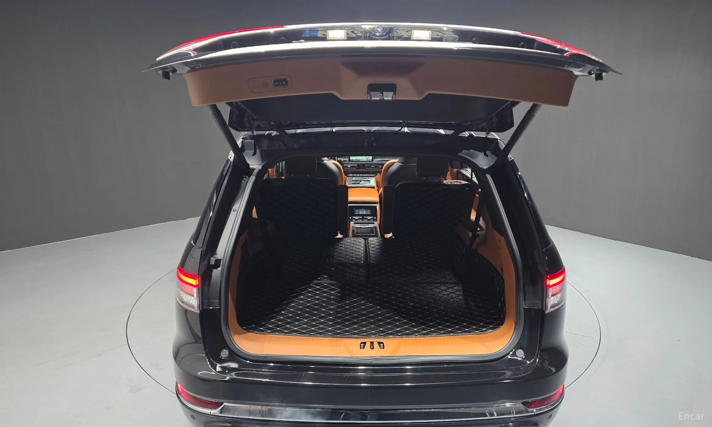 Lincoln Aviator 2nd Generation превью 20