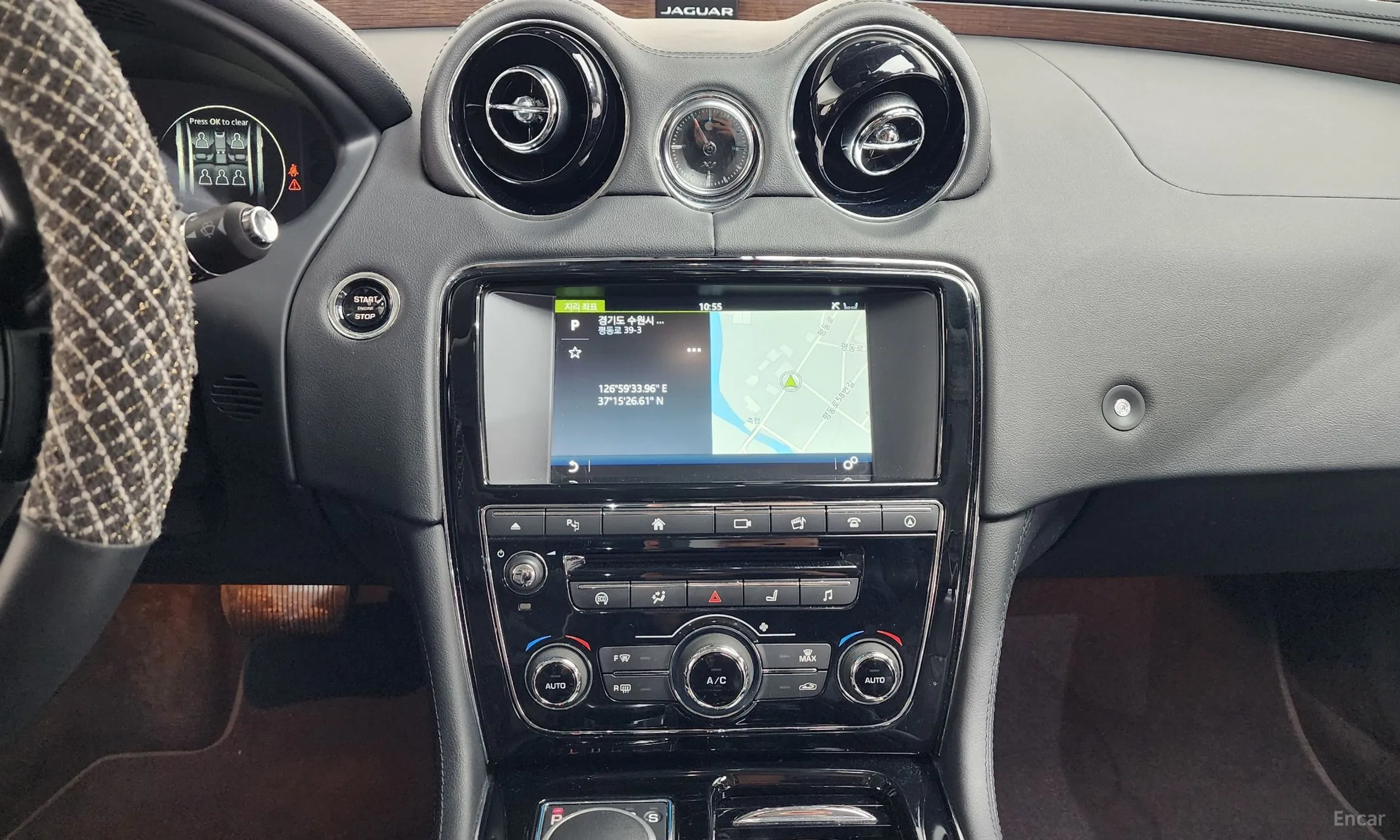 Jaguar All New XJ превью 12
