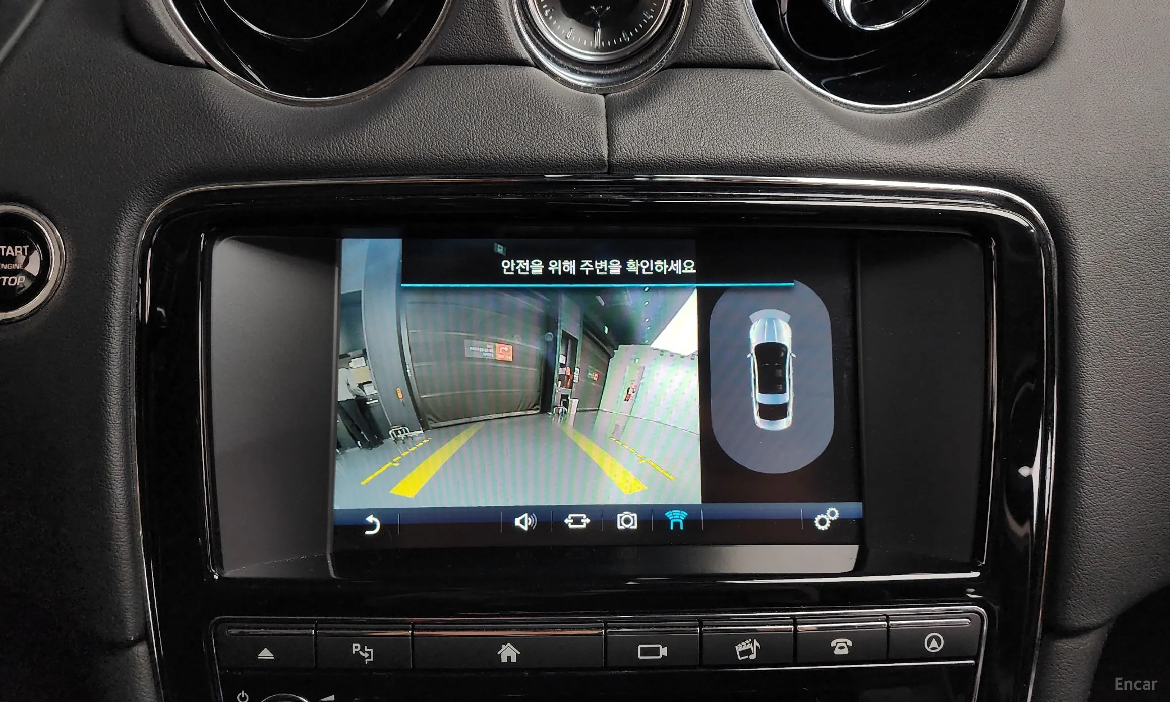 Jaguar All New XJ превью 16
