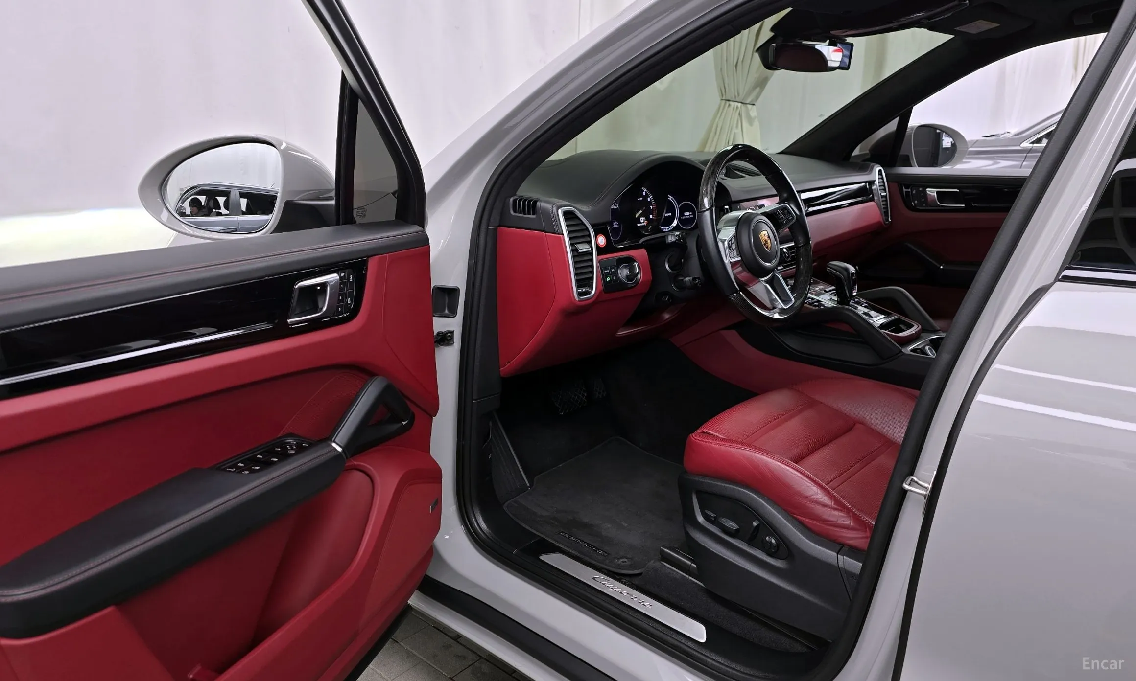 Porsche Cayenne (PO536) превью 10