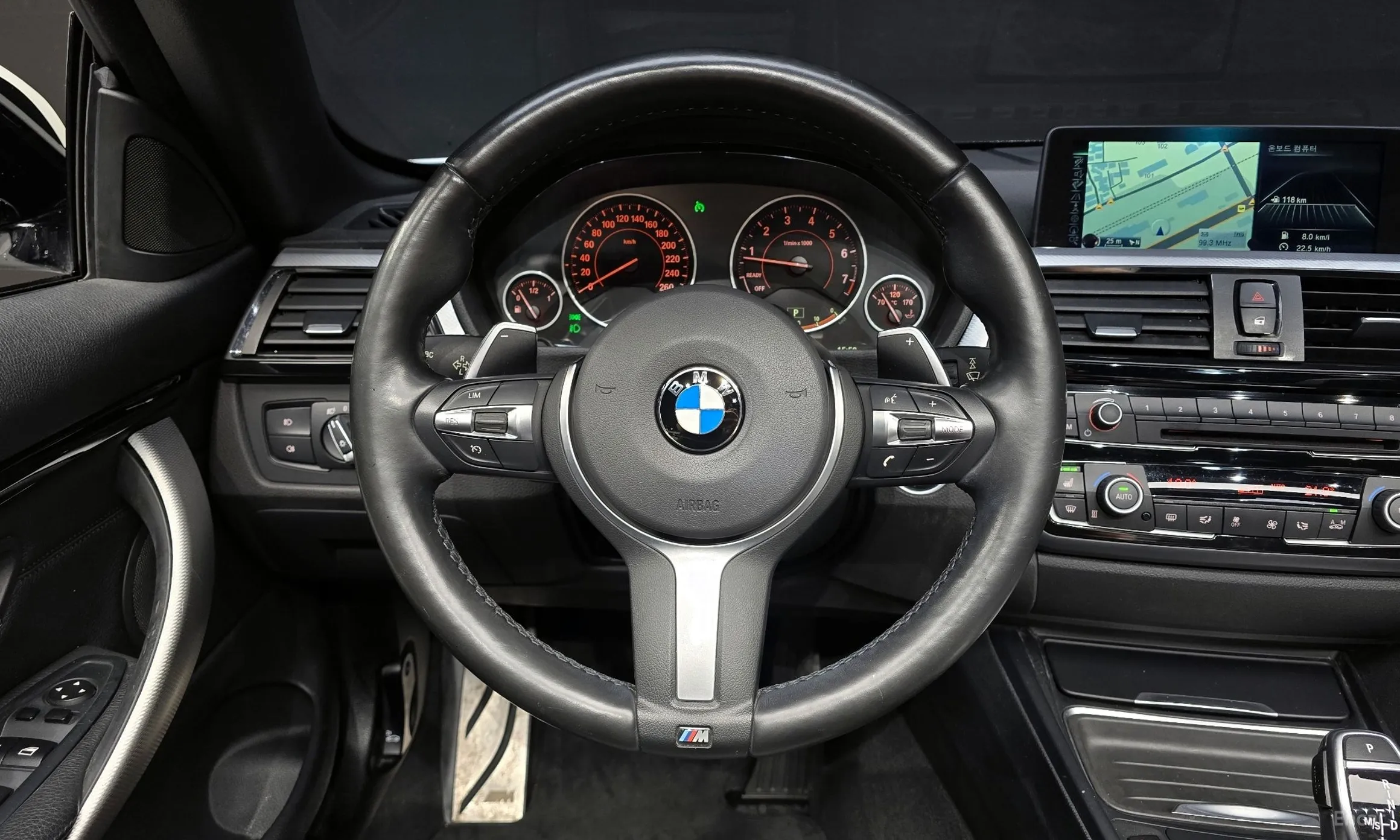 BMW Series 4 (F32) превью 13