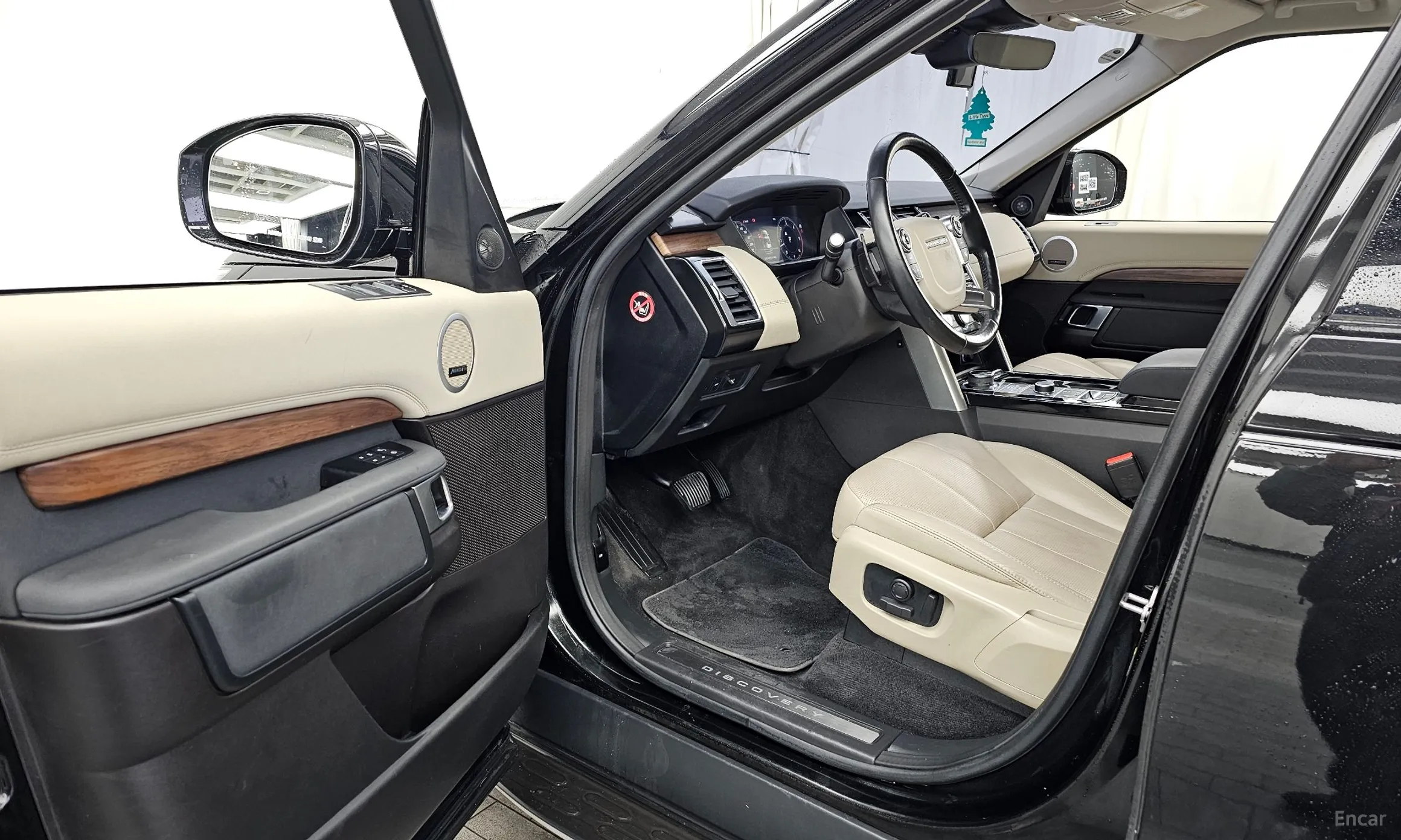 Land Rover Discovery 5 превью 10