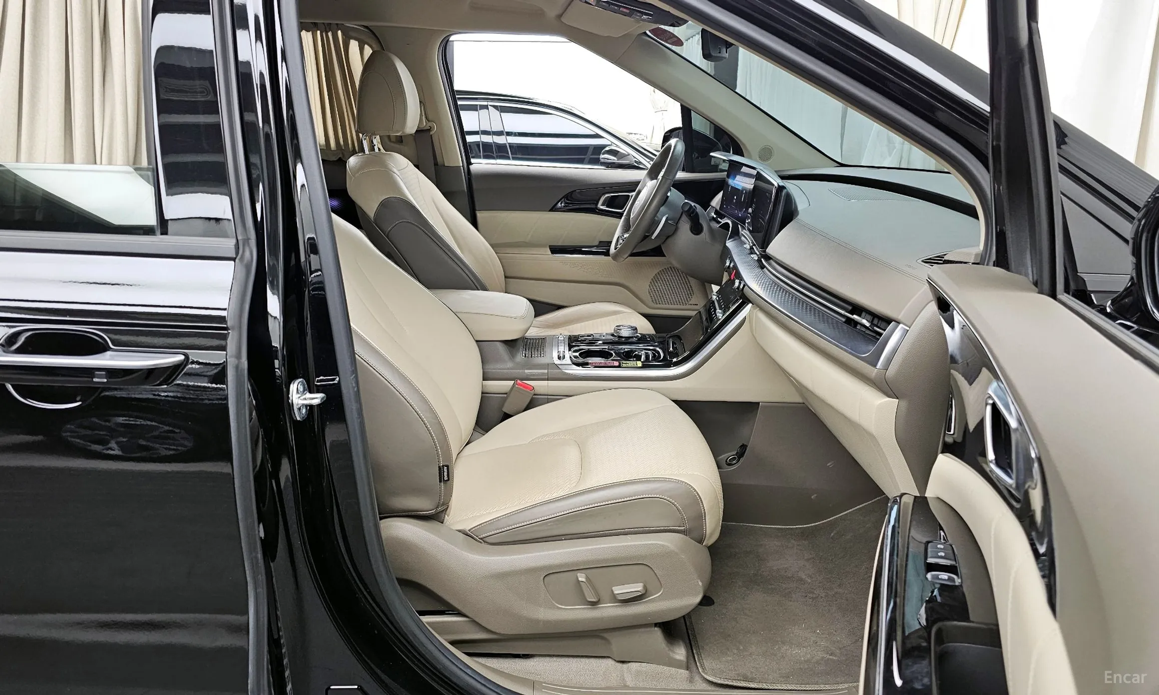 Kia Carnival Gen 4 превью 11