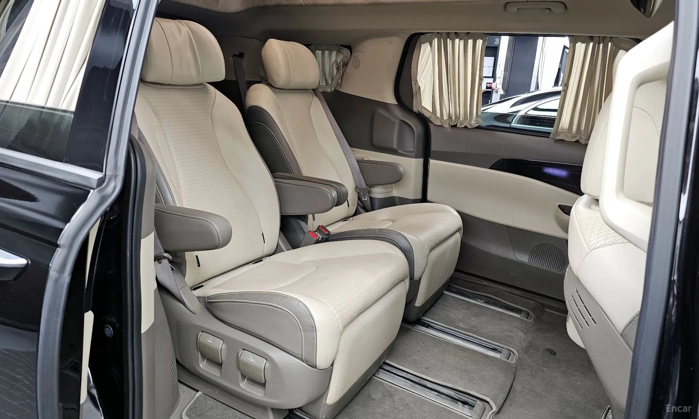 Kia Carnival Gen 4 превью 12
