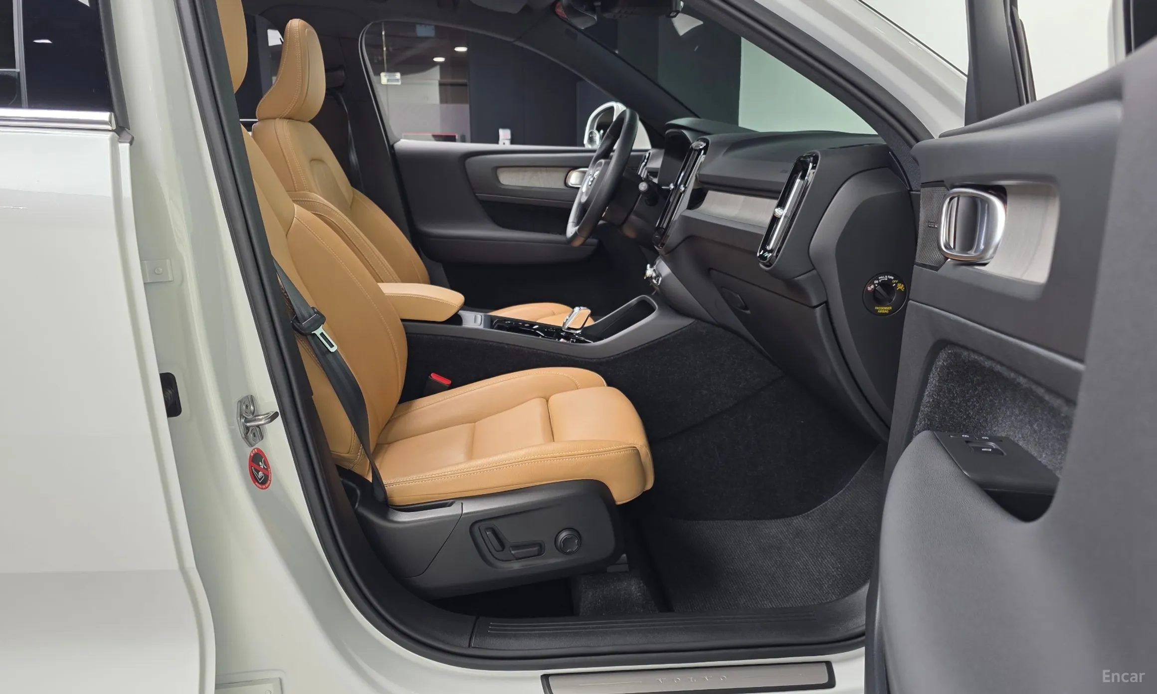 Volvo XC40 превью 11