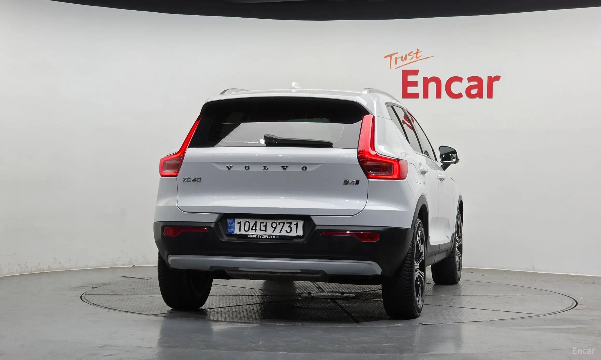 Volvo XC40 превью 4