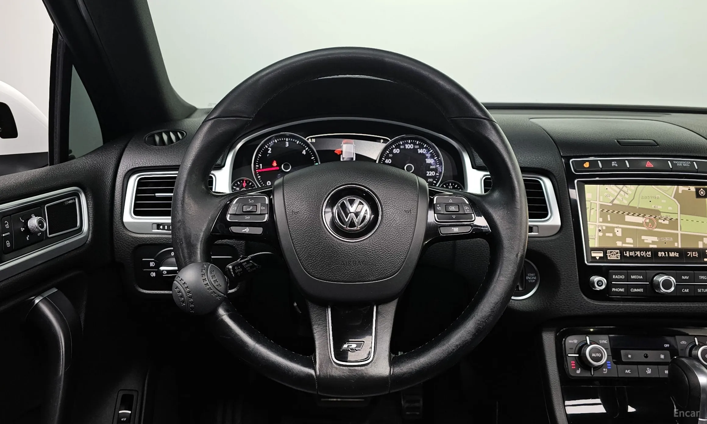Volkswagen New Touareg превью 13