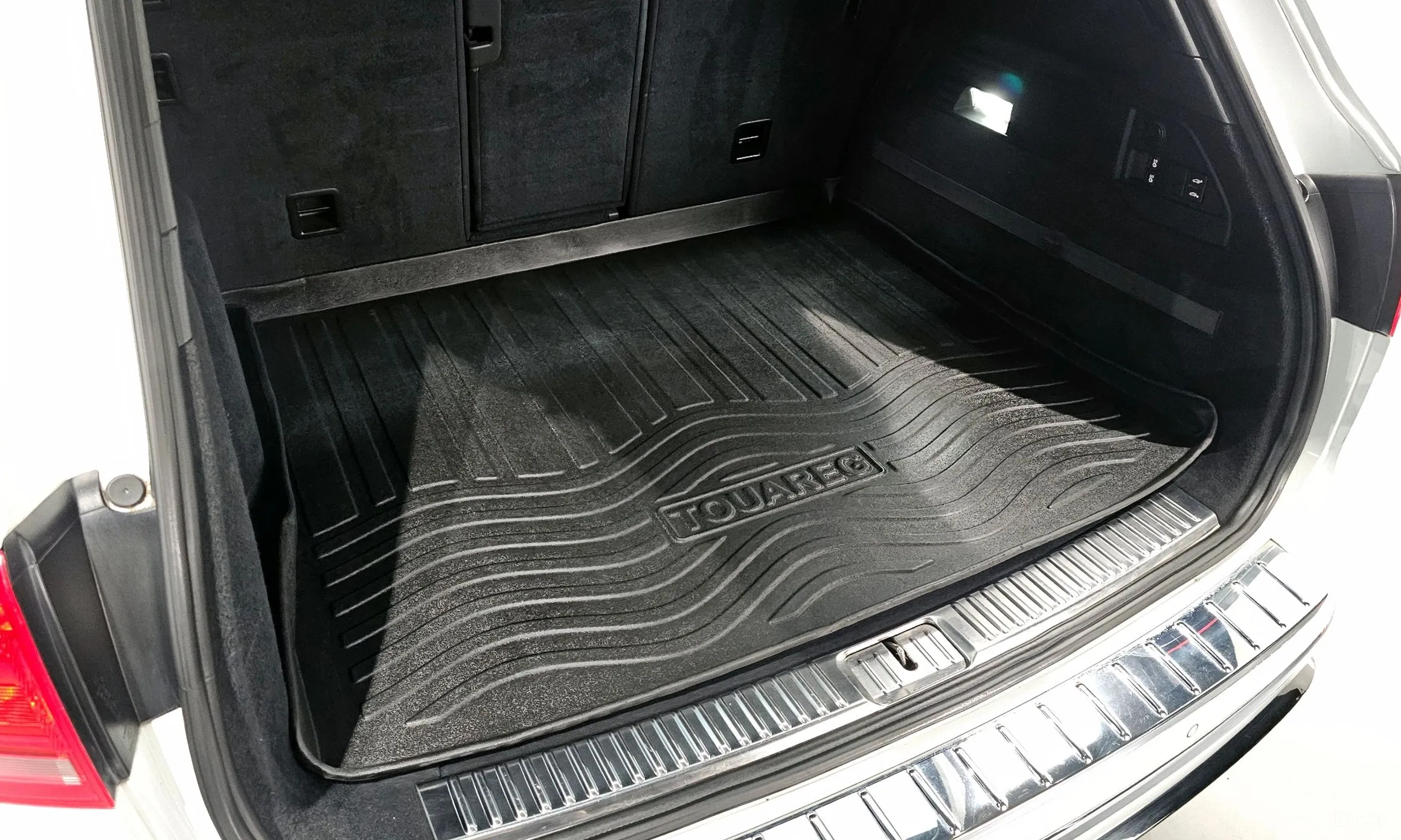 Volkswagen New Touareg превью 17