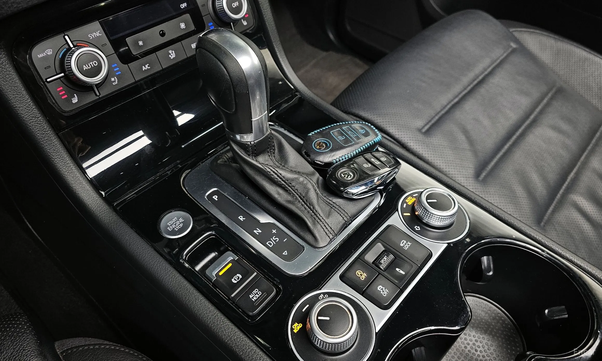 Volkswagen New Touareg превью 9