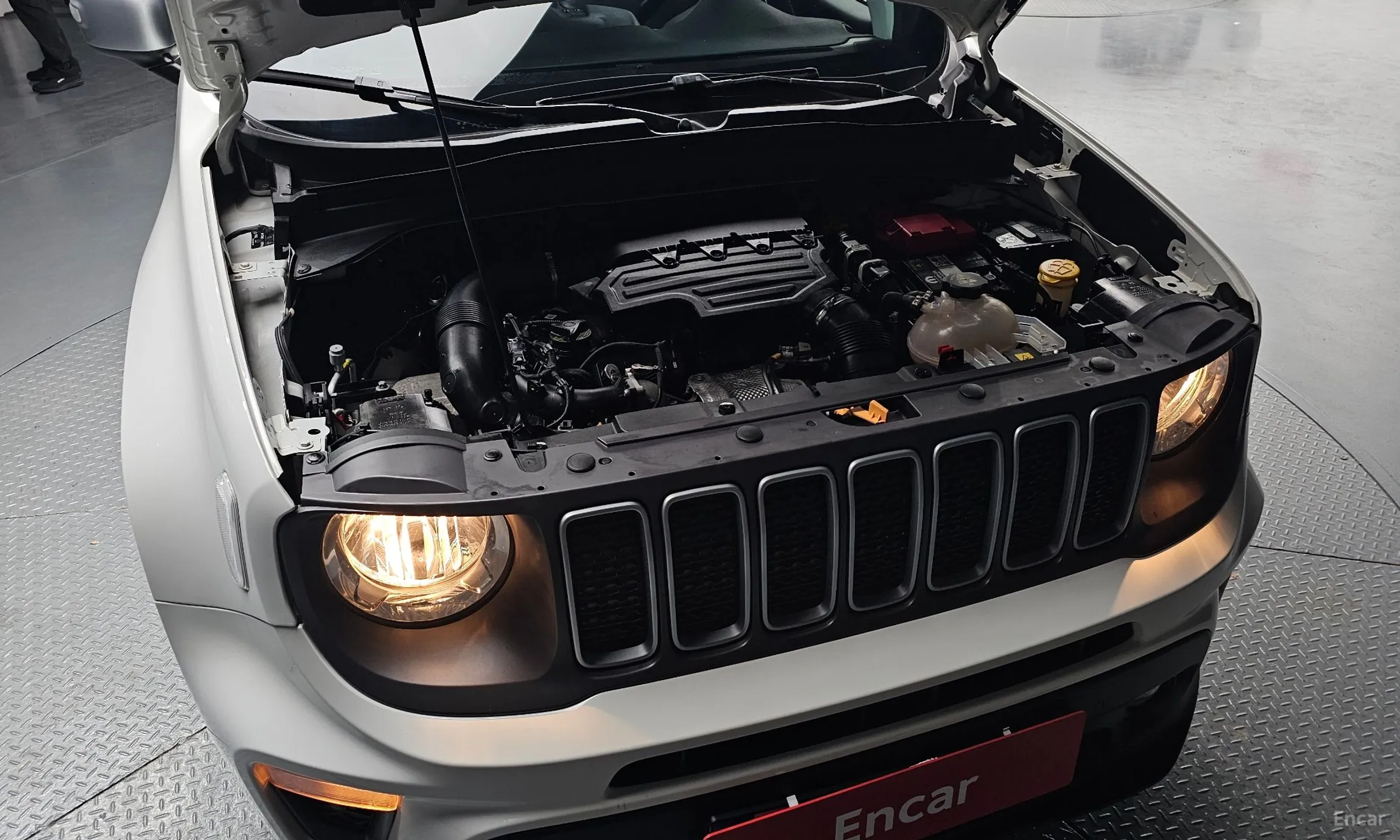 Jeep Renegade превью 6