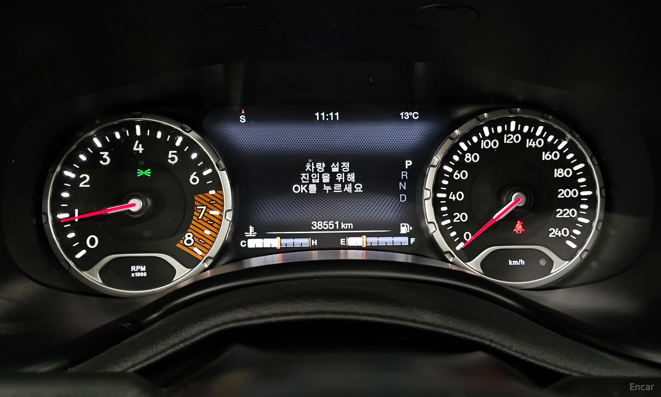 Jeep Renegade превью 8