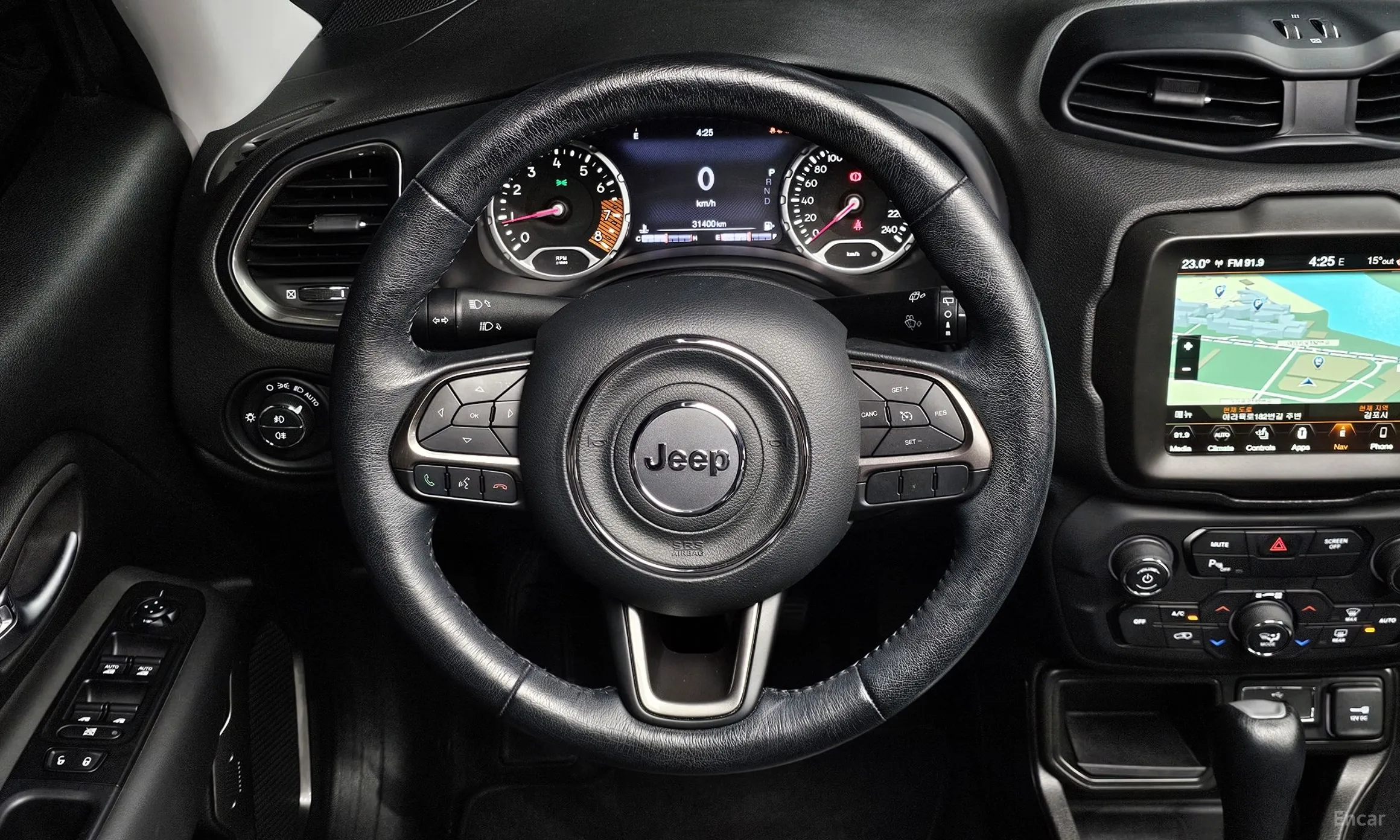 Jeep Renegade превью 15