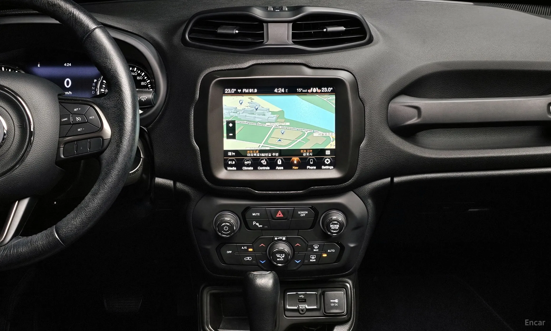 Jeep Renegade превью 17