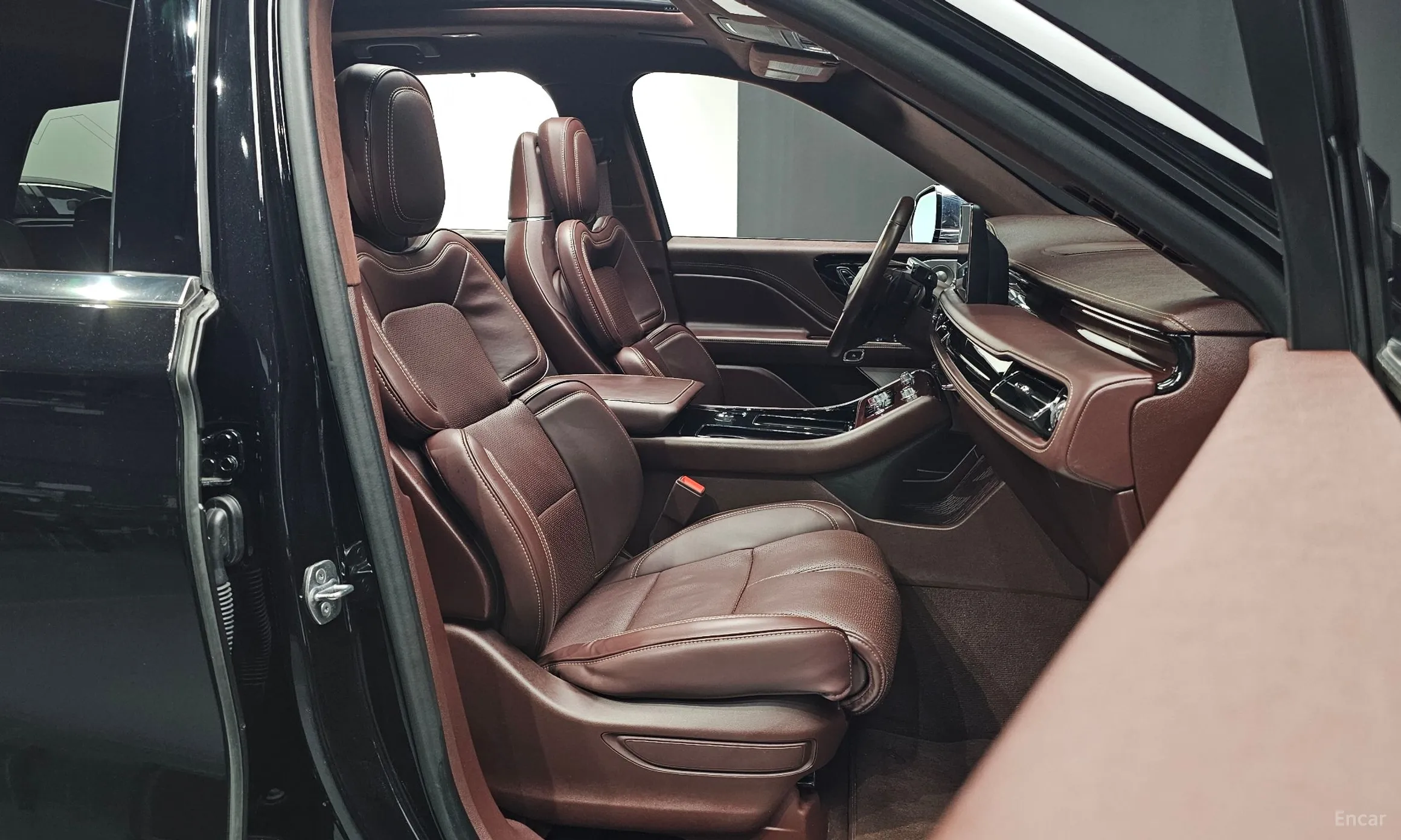 Lincoln Aviator 2nd Generation превью 10