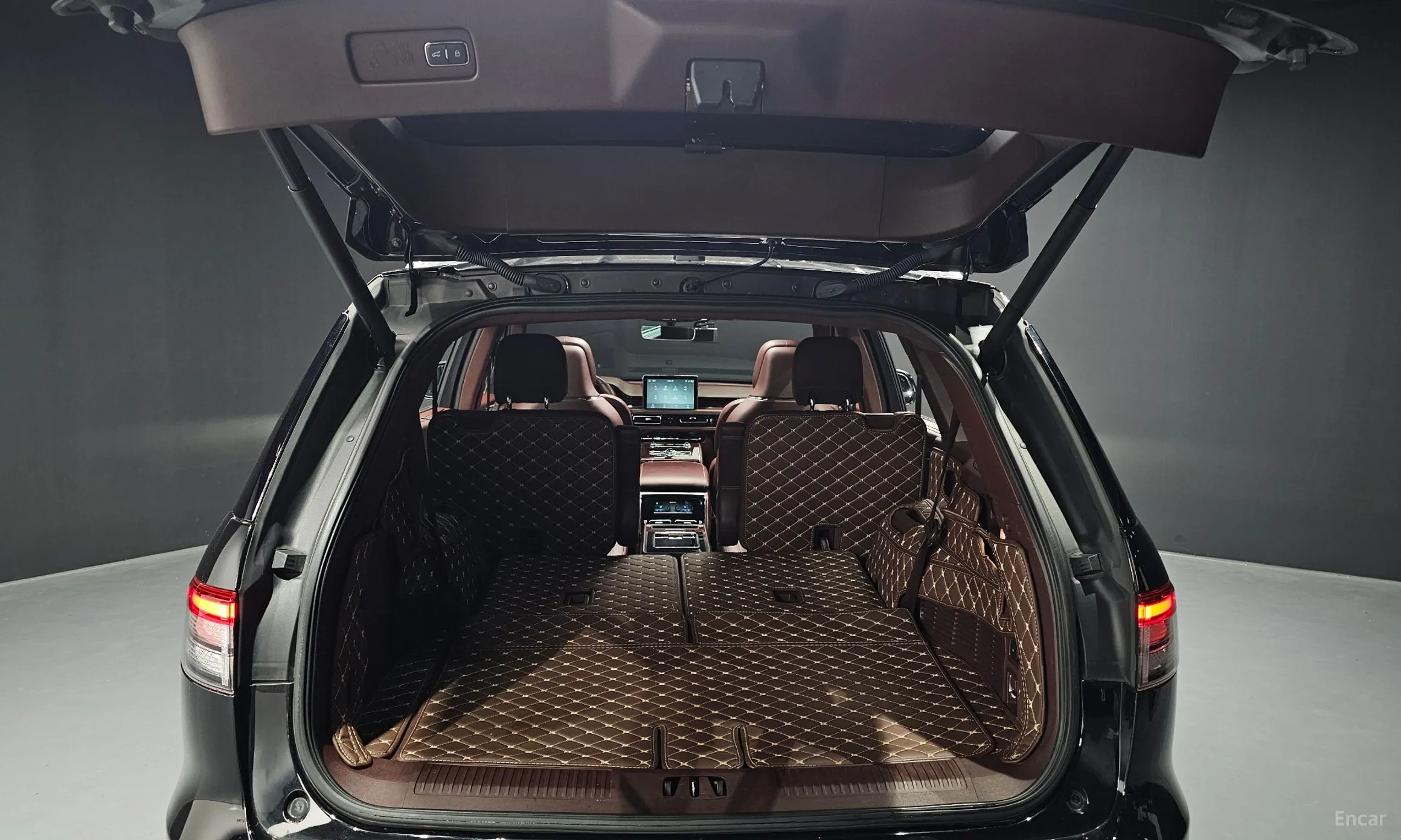 Lincoln Aviator 2nd Generation превью 20