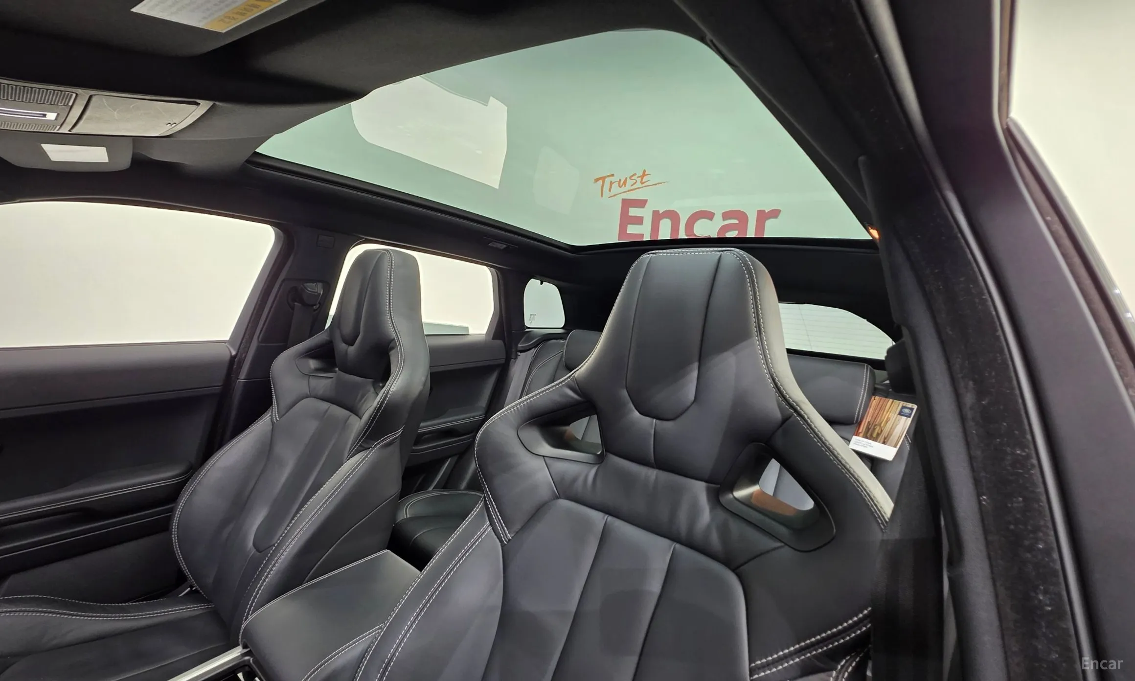 Land Rover Range Rover Evoque превью 11