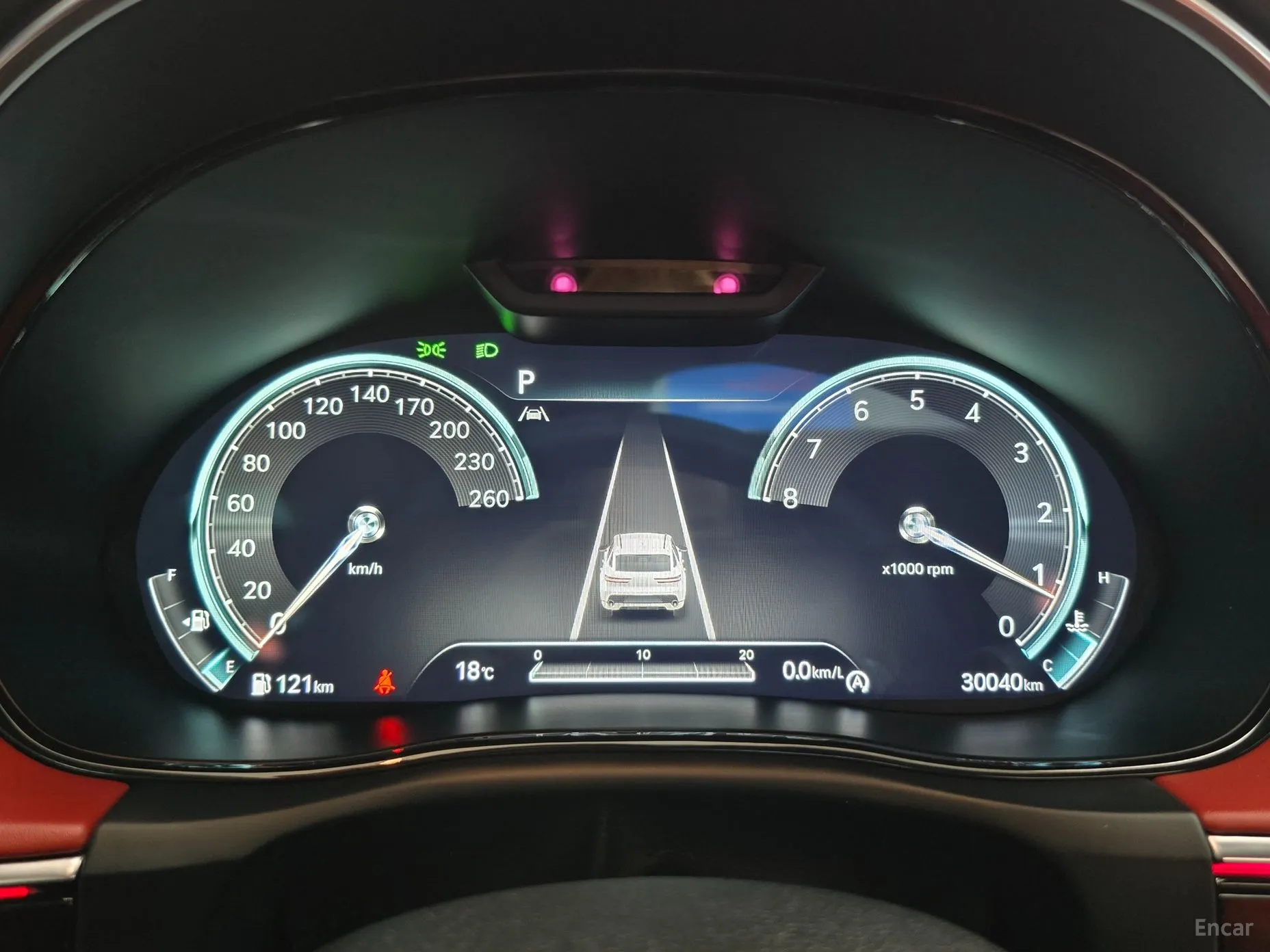 Genesis GV70 превью 15
