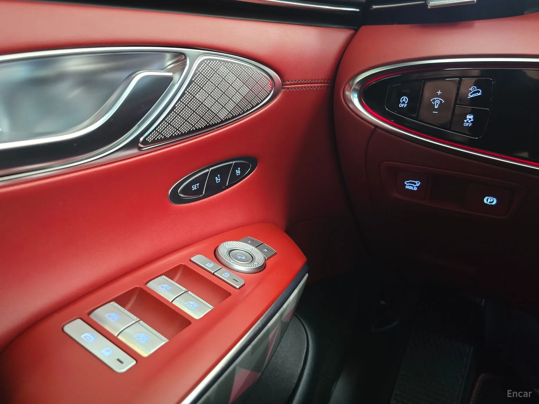 Genesis GV70 превью 19