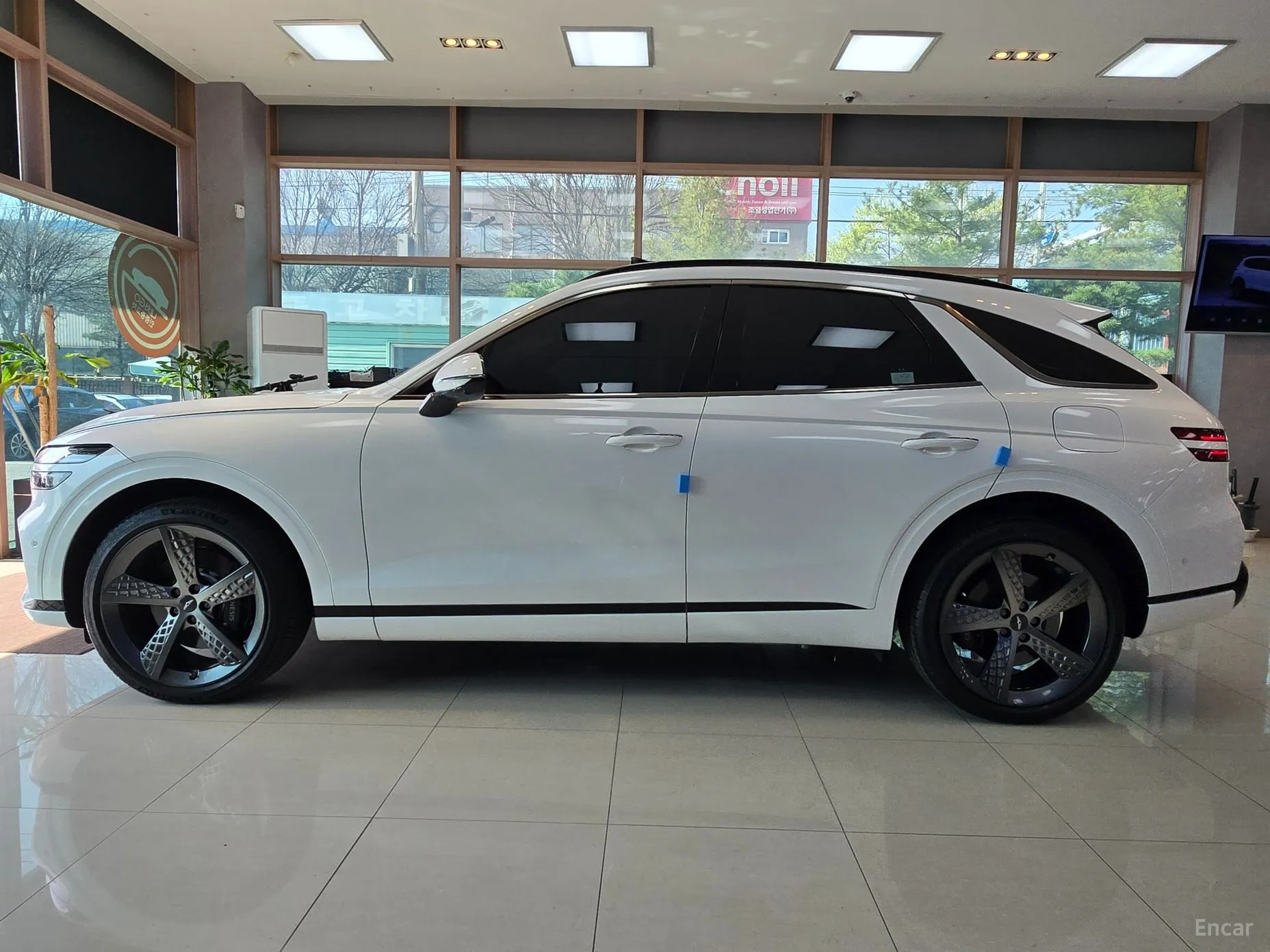 Genesis GV70 превью 3