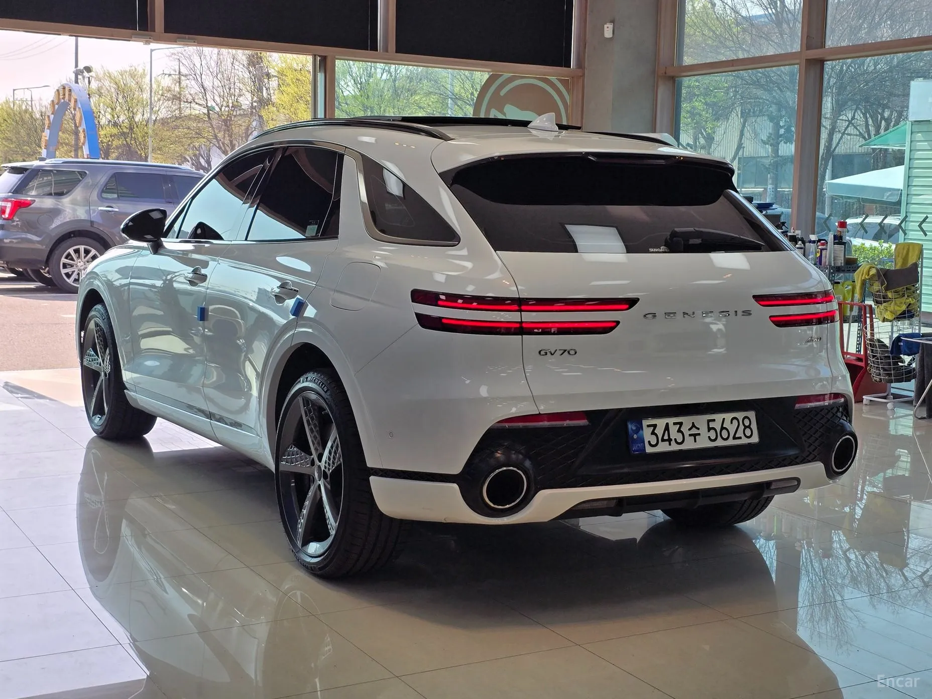 Genesis GV70 превью 4