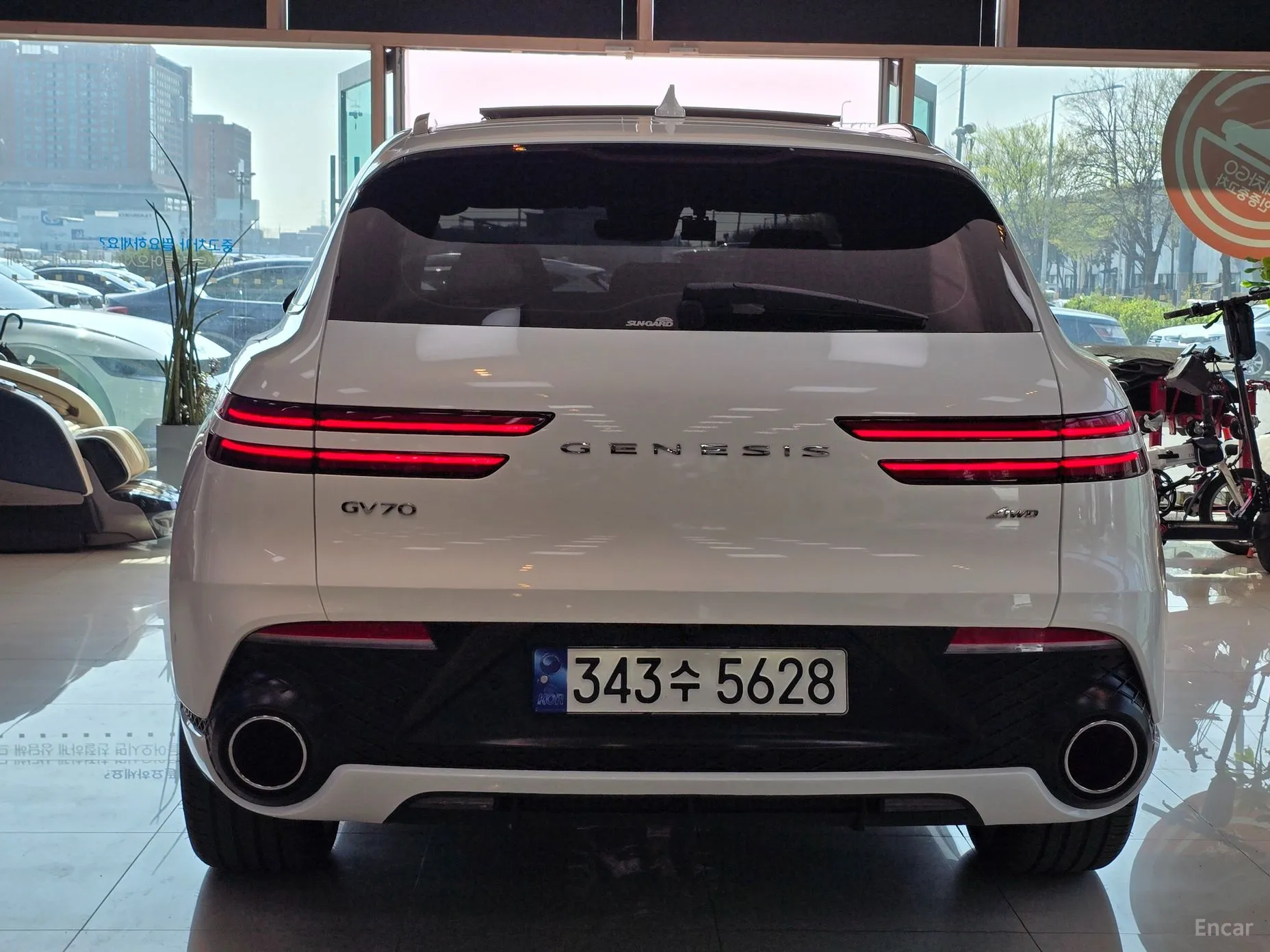 Genesis GV70 превью 5
