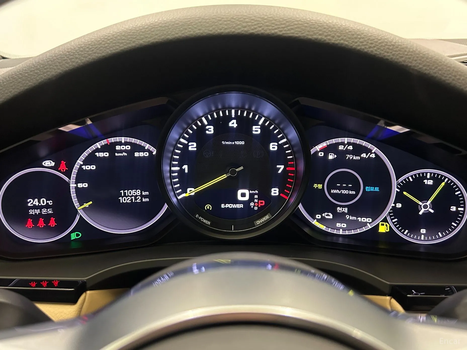 Porsche Cayenne (PO536) превью 13