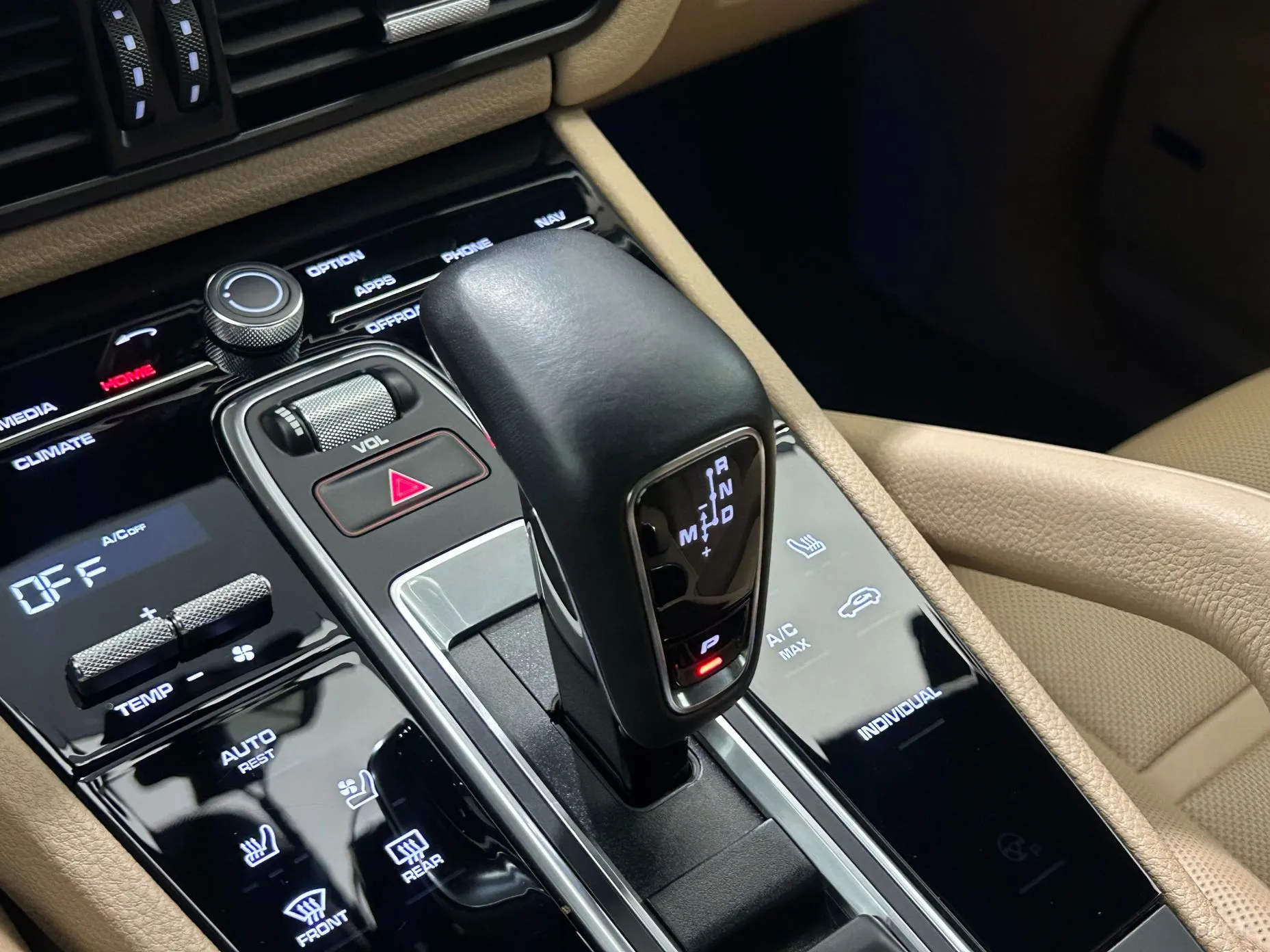 Porsche Cayenne (PO536) превью 17