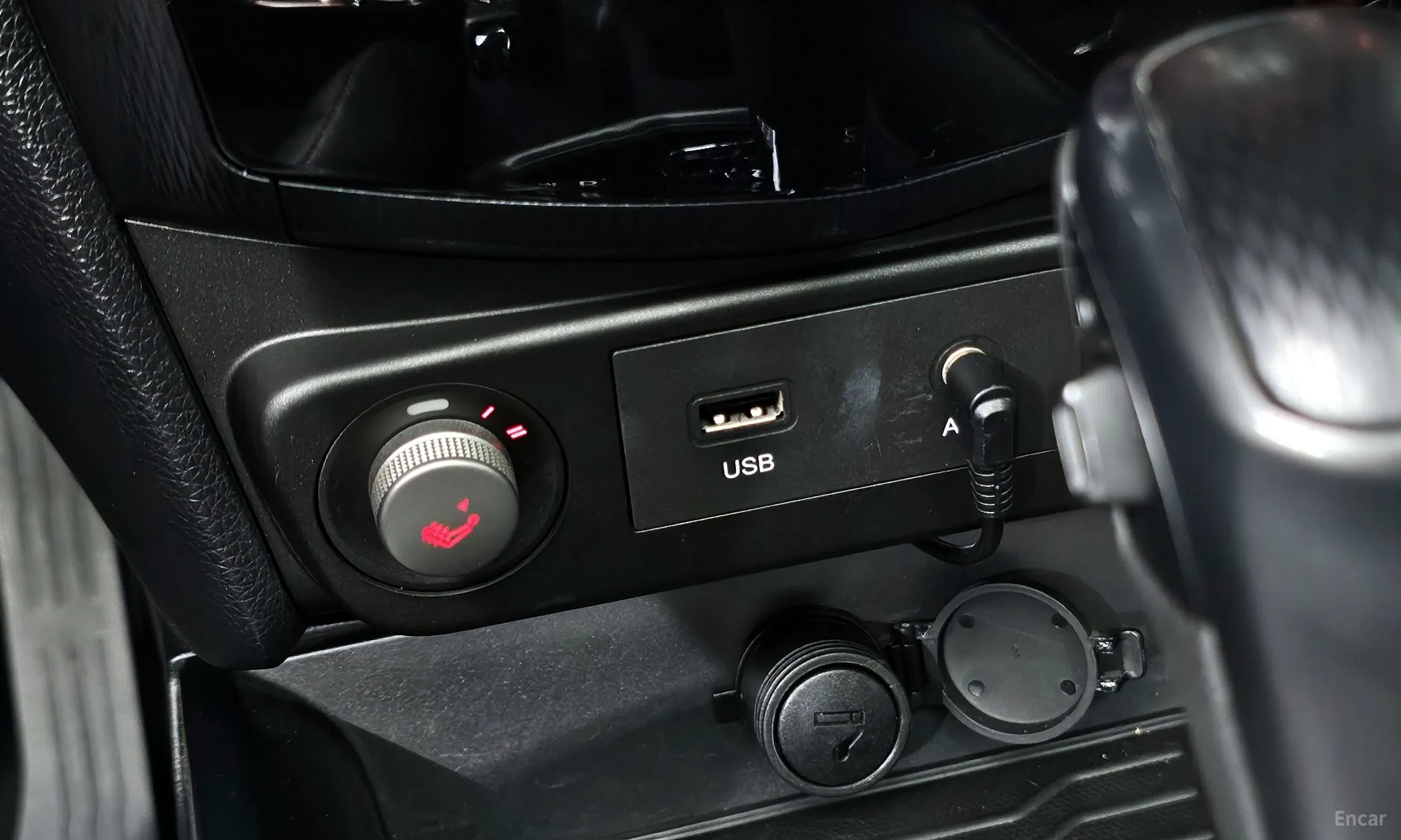 KG Mobility (SsangYong) Tivoli Air превью 13