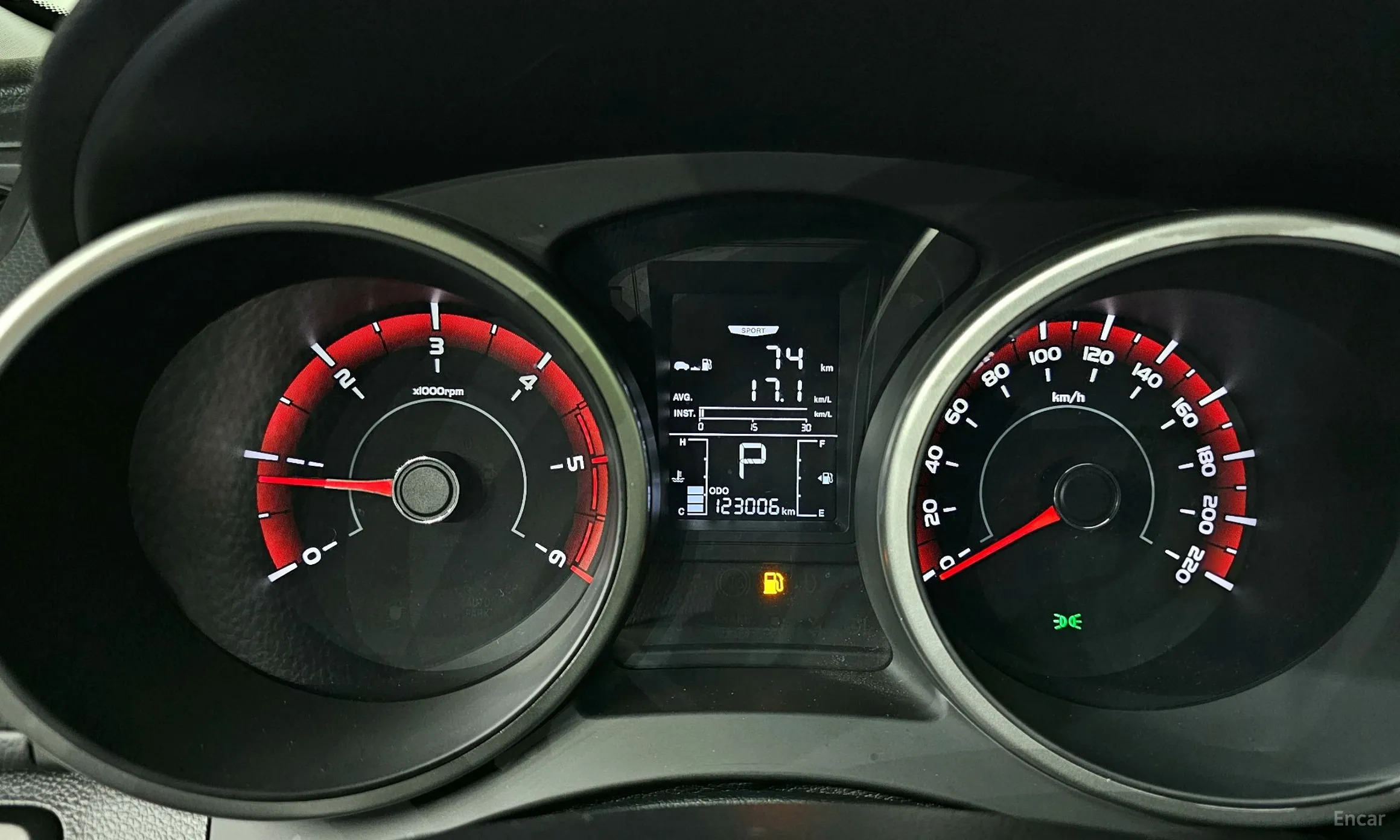 KG Mobility (SsangYong) Tivoli Air превью 8