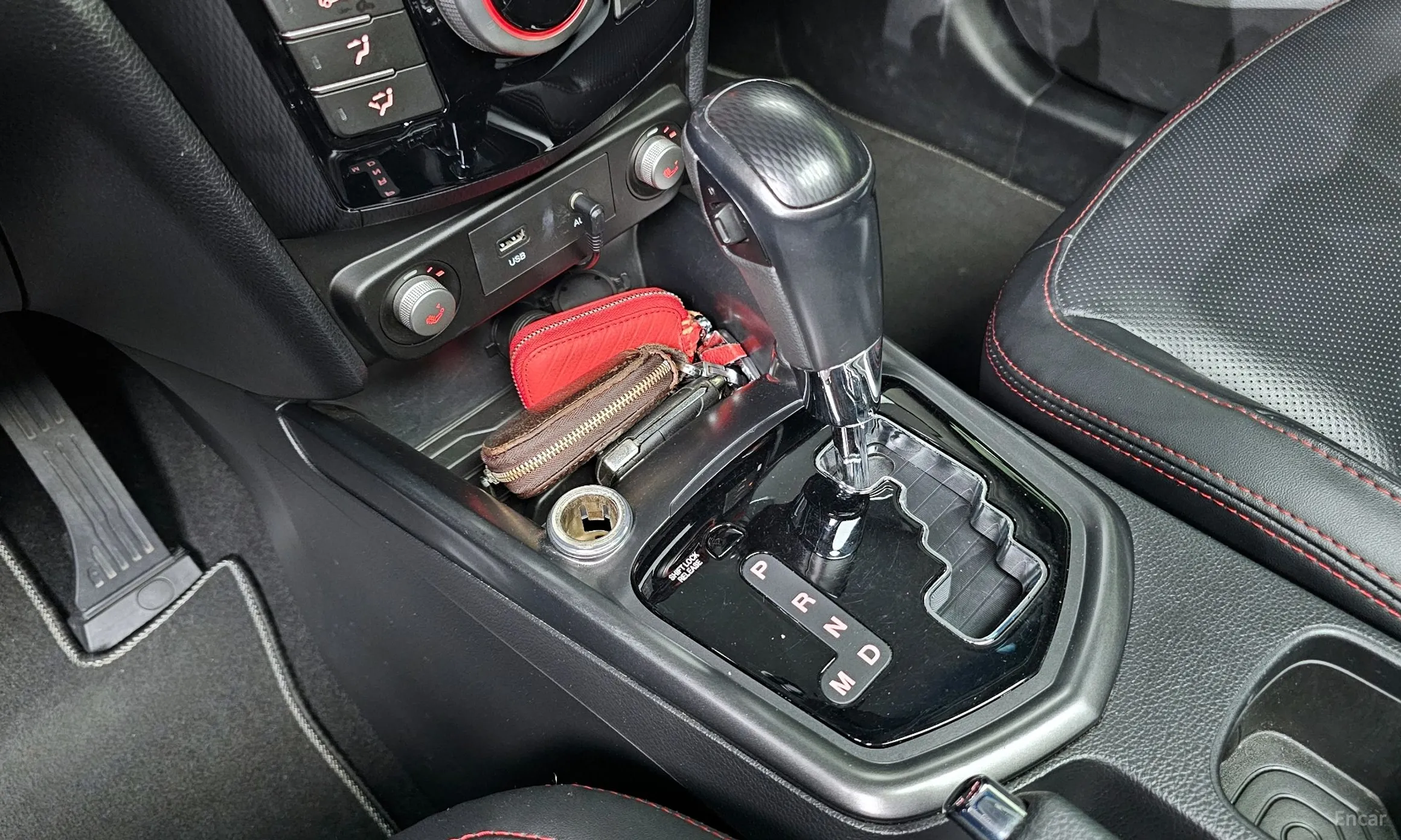 KG Mobility (SsangYong) Tivoli Air превью 9