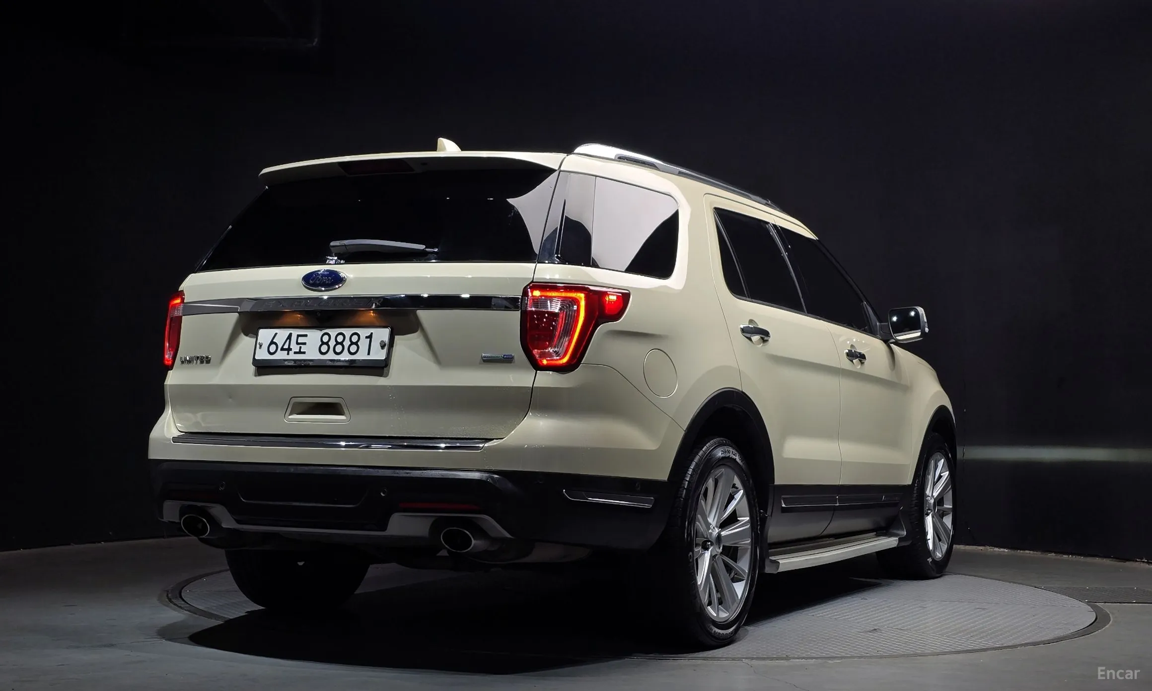 Ford Explorer превью 2