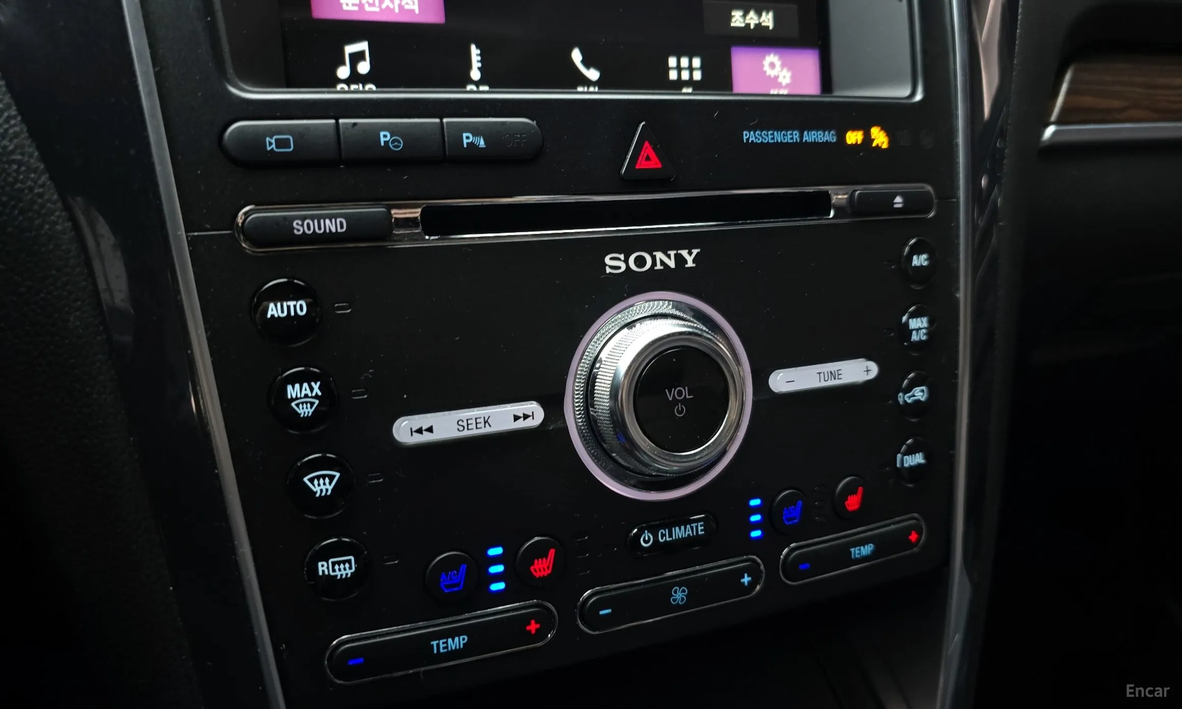 Ford Explorer превью 17