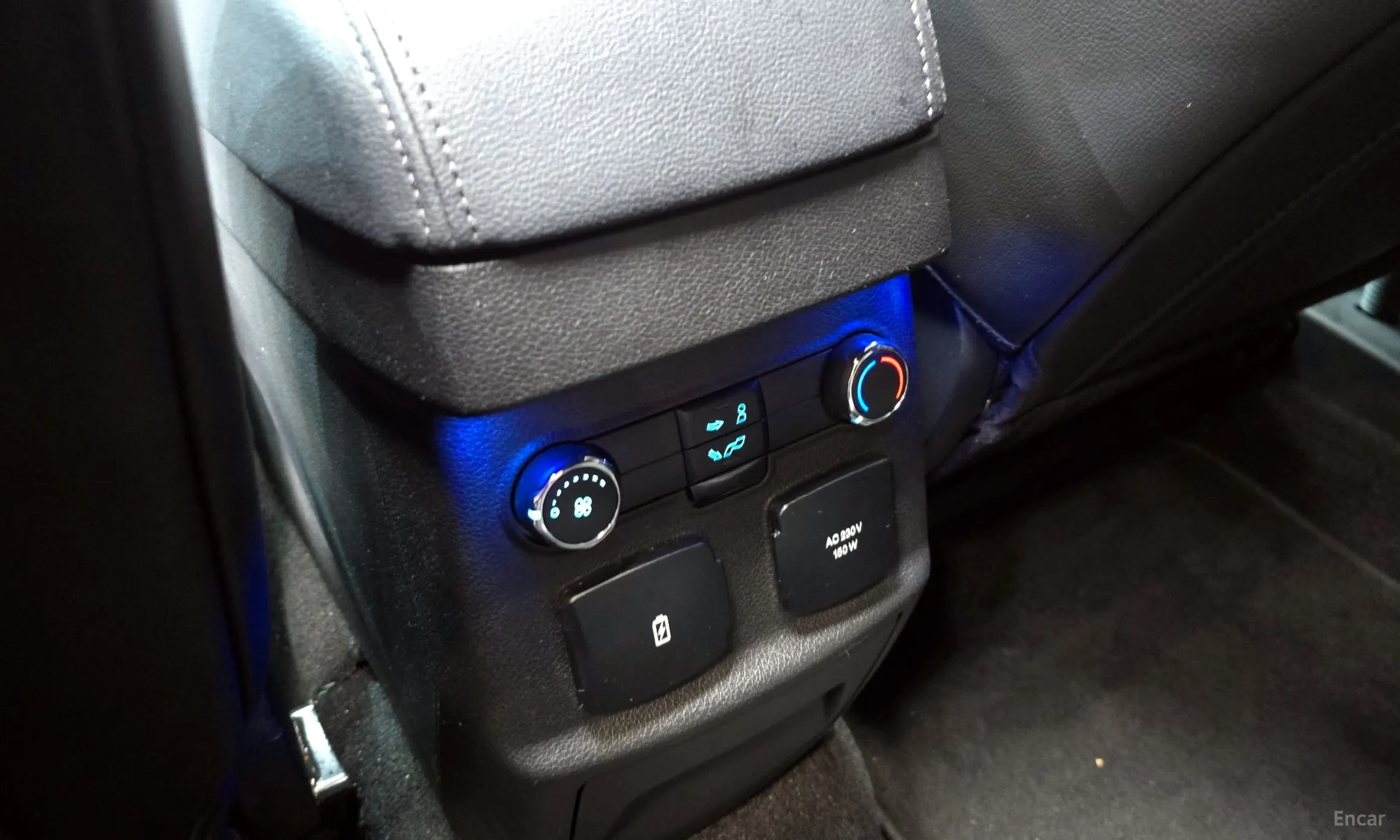 Ford Explorer превью 18