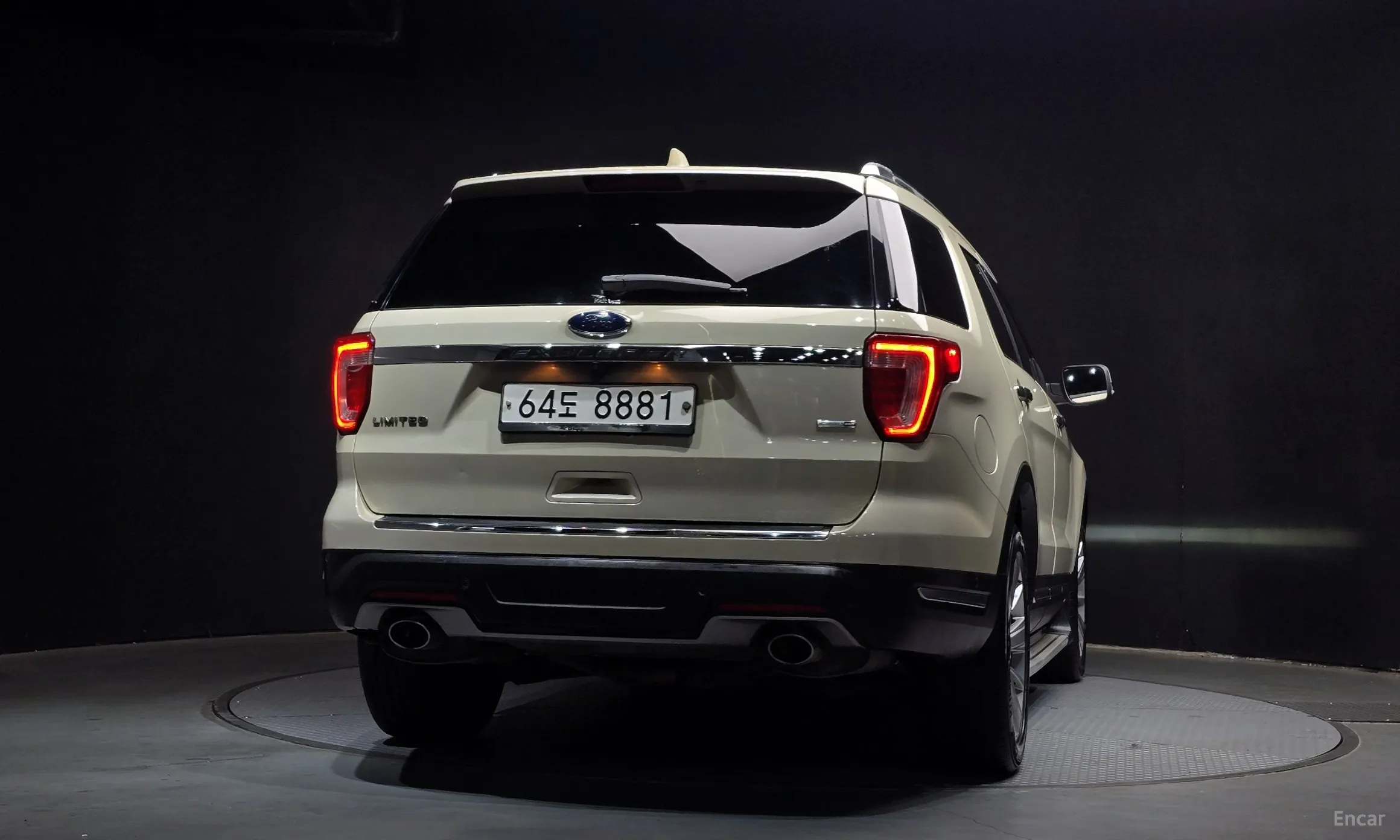 Ford Explorer превью 4