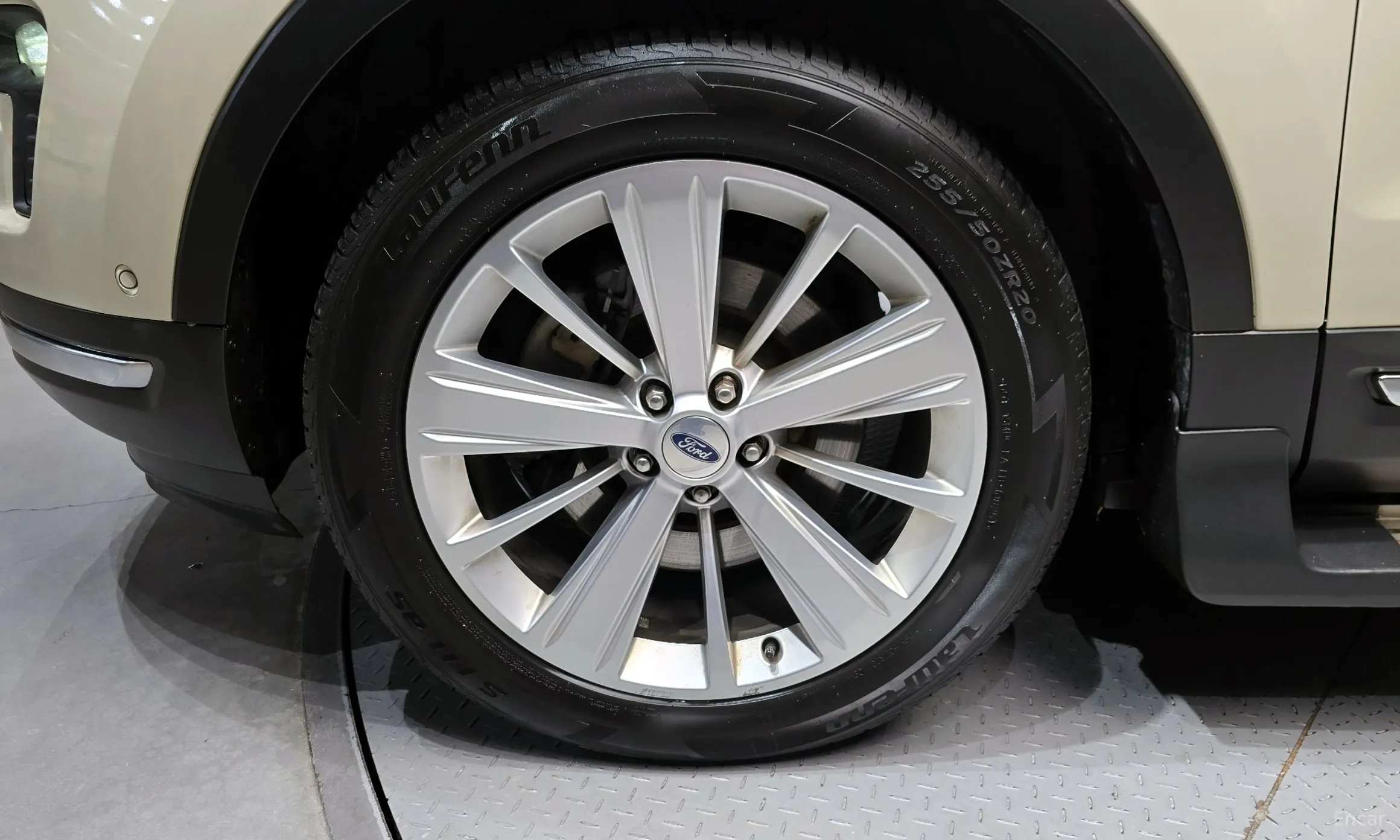 Ford Explorer превью 5