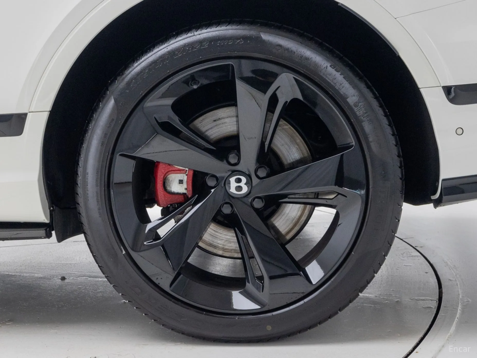 Bentley Bentayga превью 5