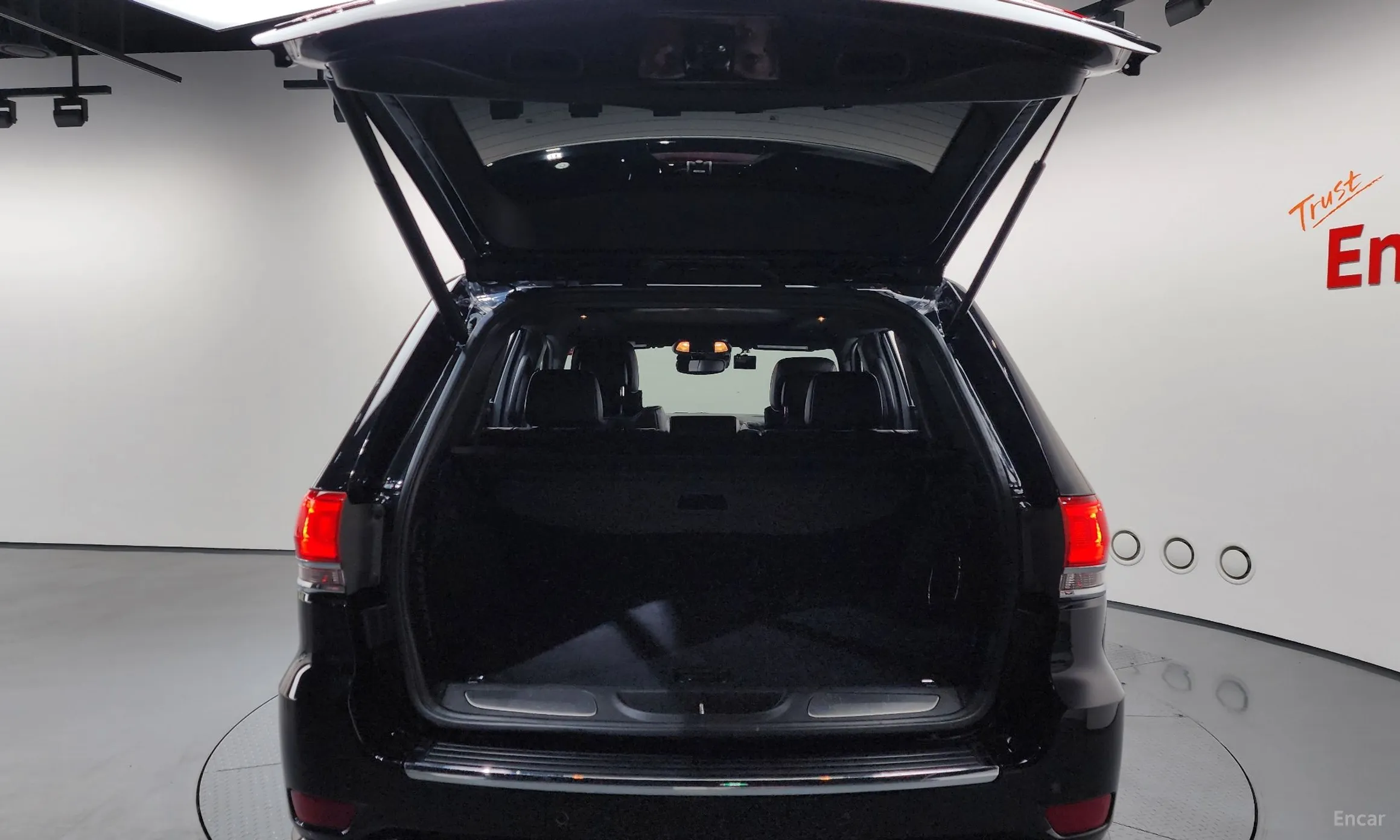 Jeep Grand Cherokee превью 20