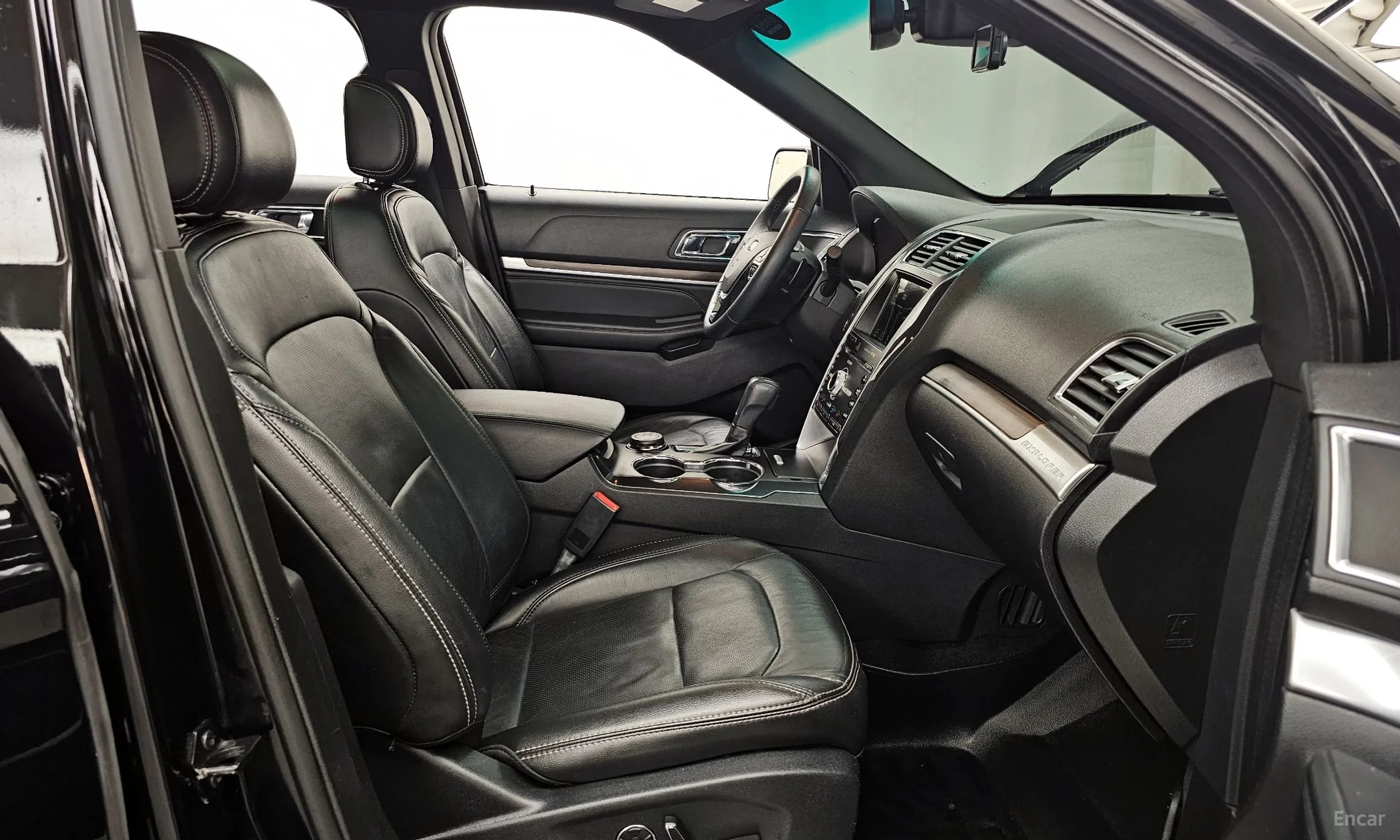 Ford Explorer превью 11