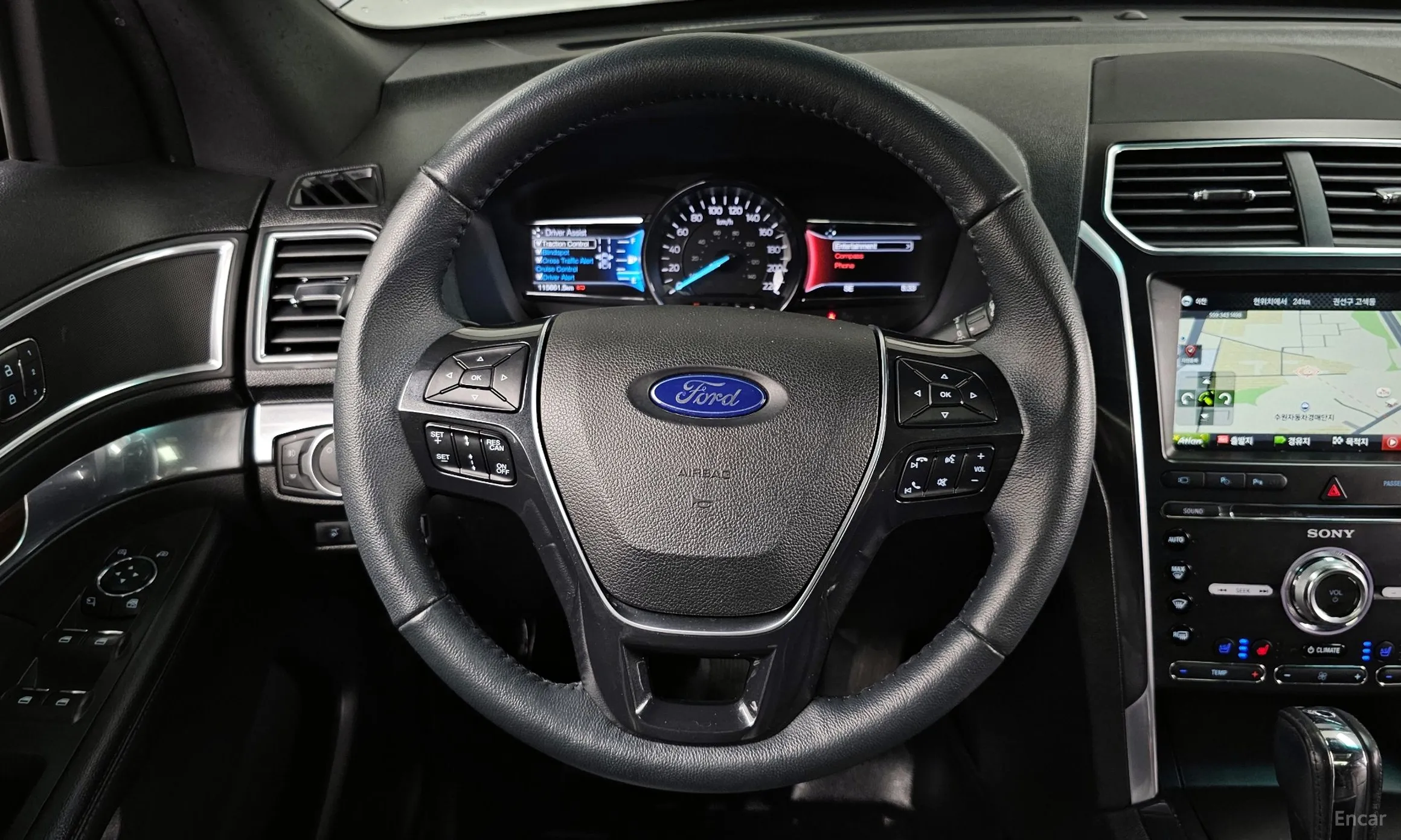 Ford Explorer превью 13