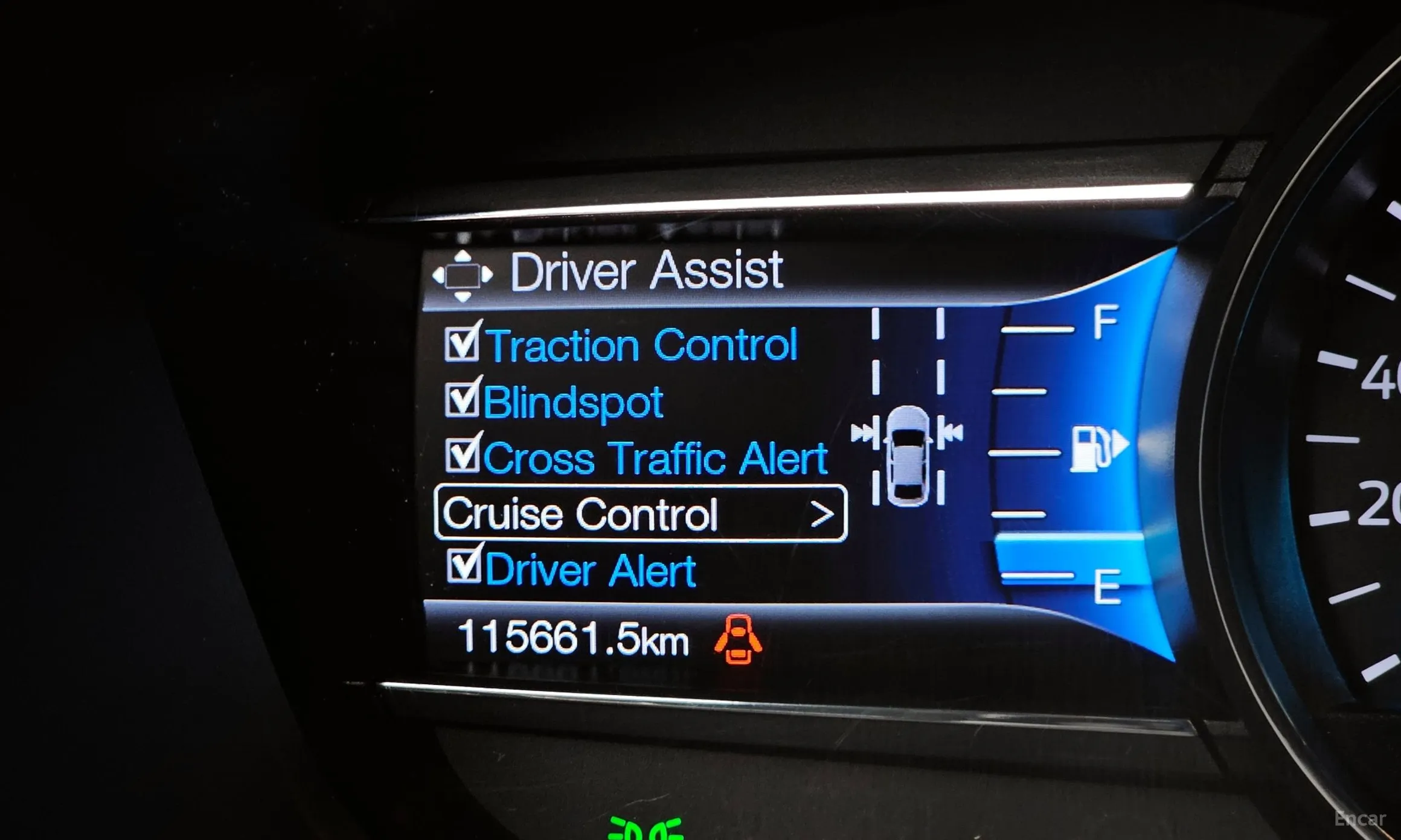 Ford Explorer превью 16