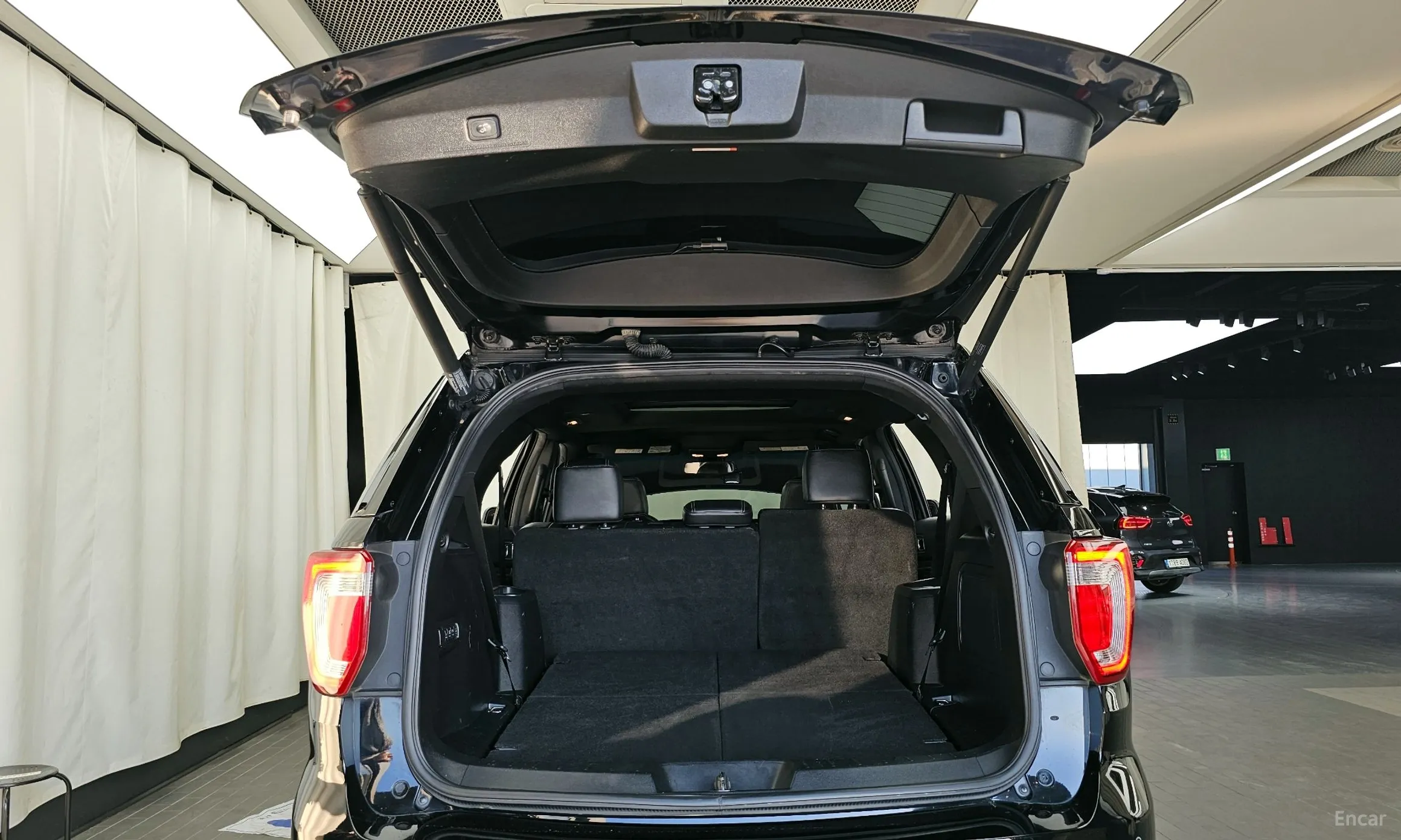 Ford Explorer превью 20