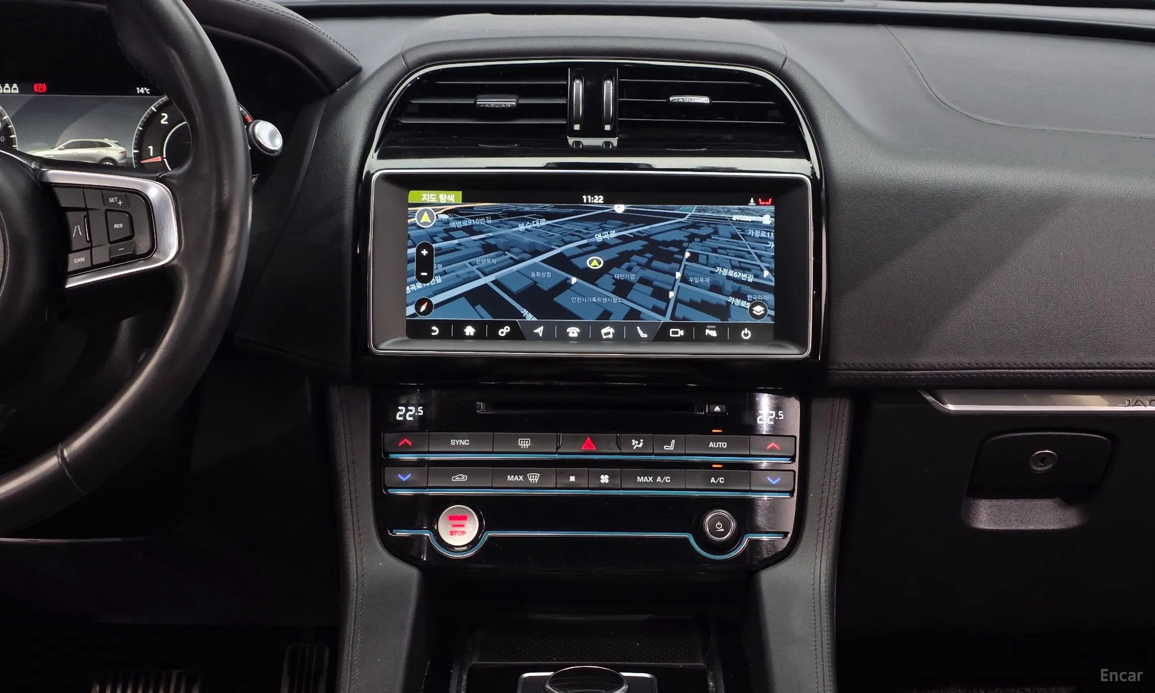Jaguar F-PACE превью 14