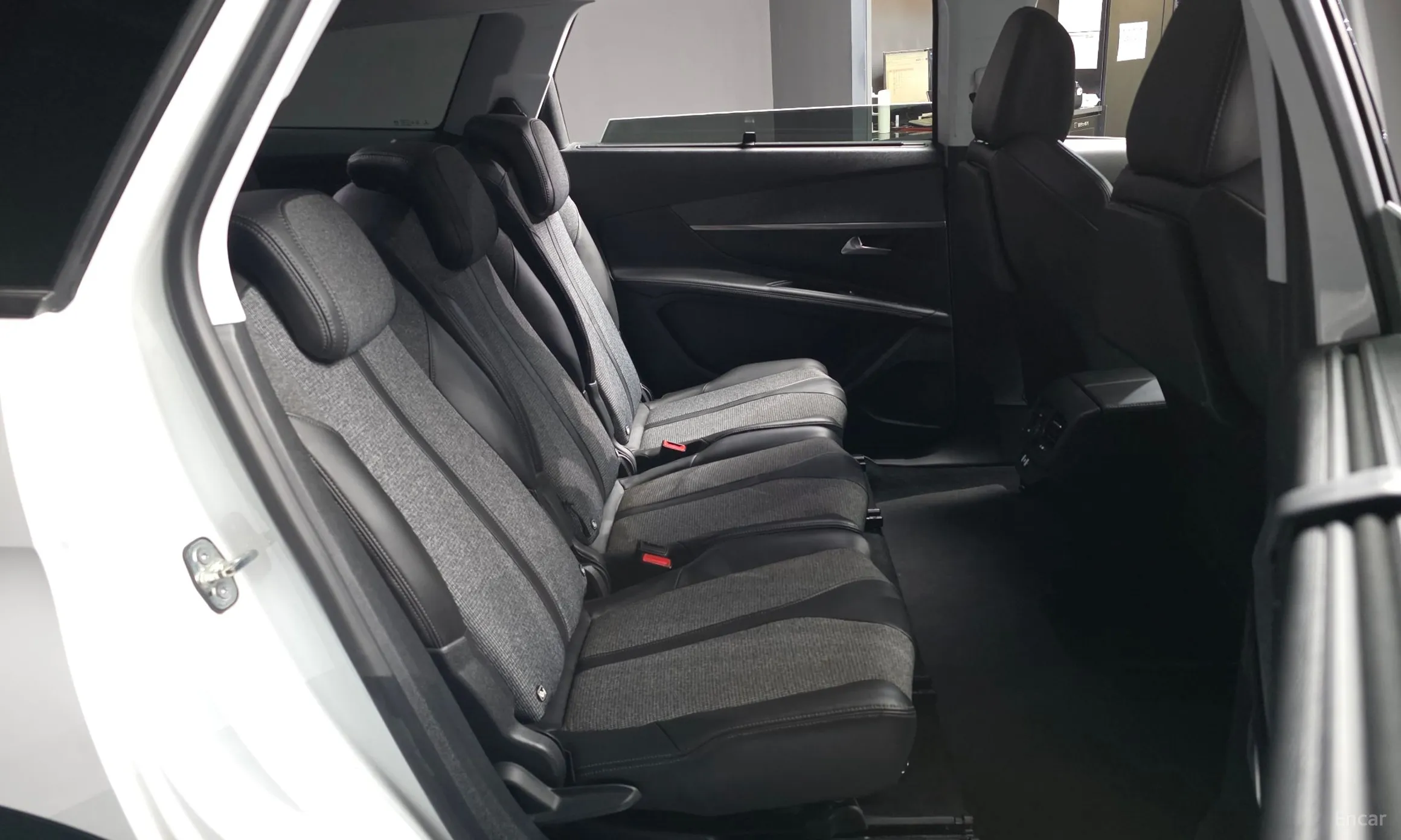 Peugeot 5008 2nd generation превью 12