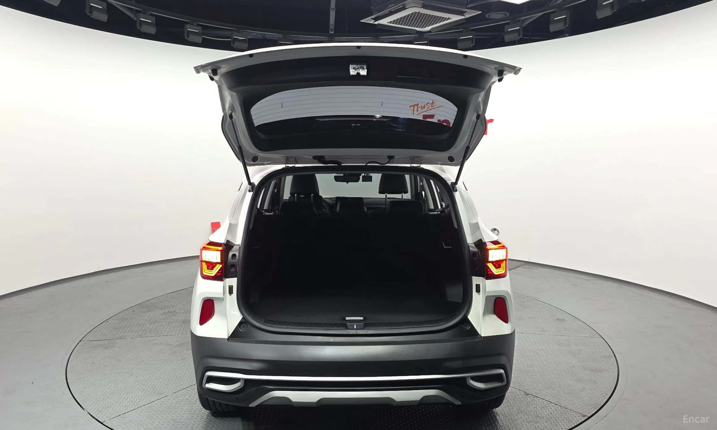 Kia Seltos превью 20